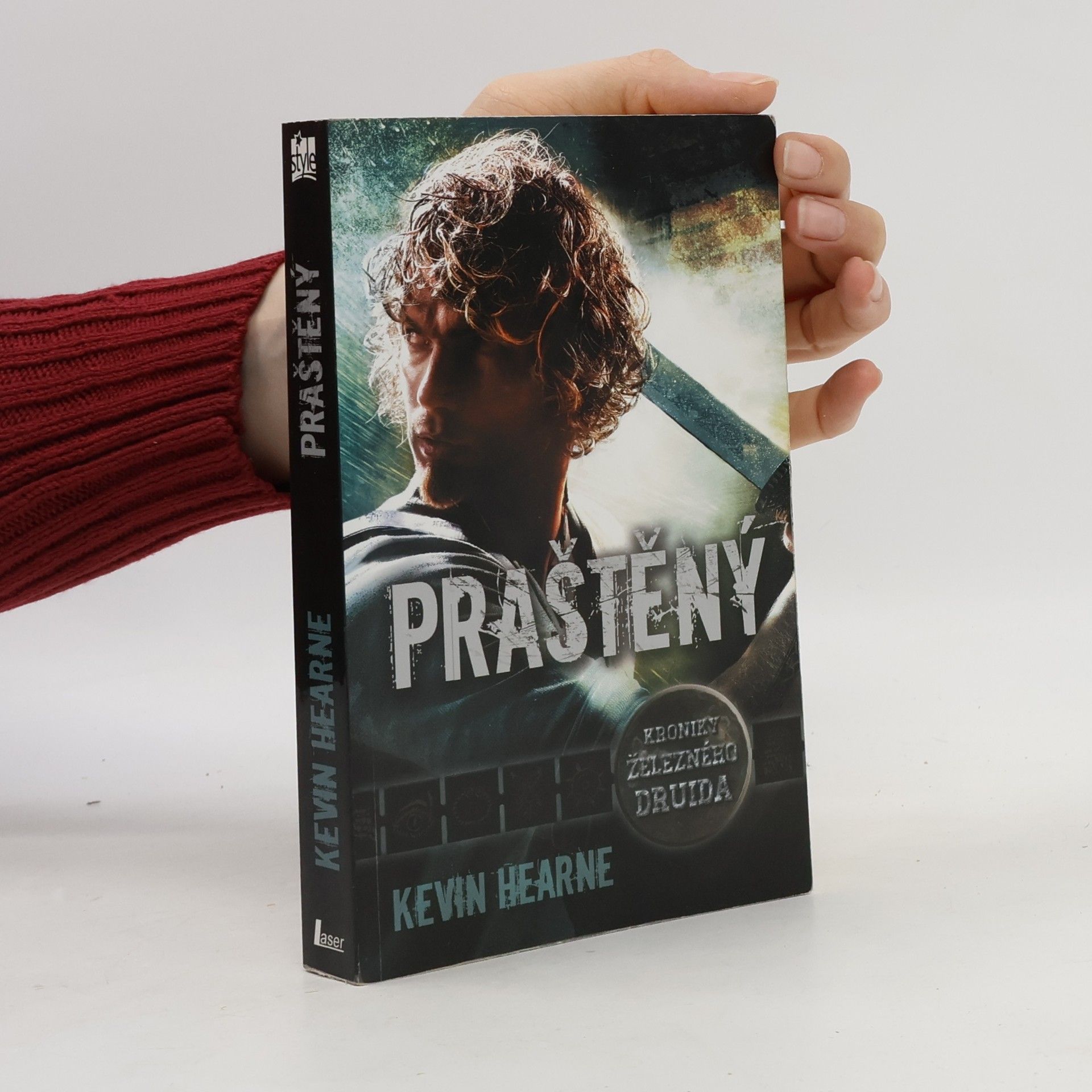 Kevin Hearne Praštěný