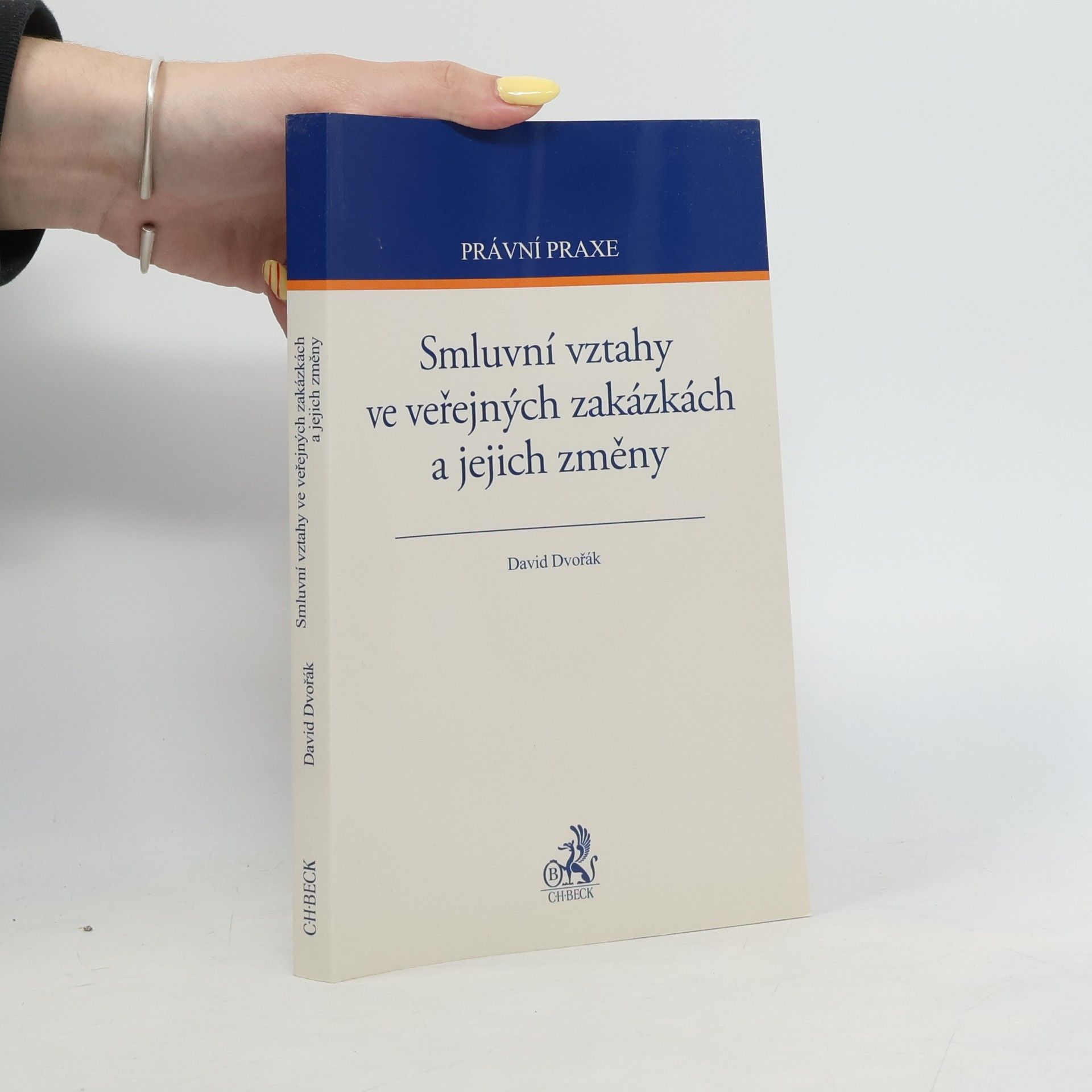 Smluvní vztahy ve veřejných zakázkách a jejich změny