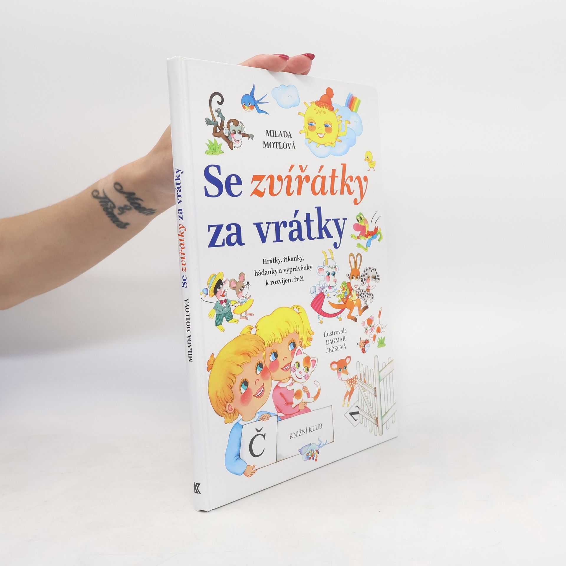 Milada Motlová Se zvířátky za vrátky