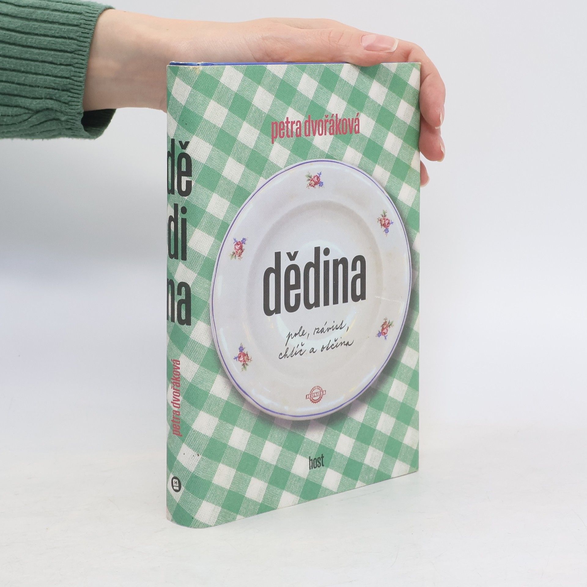 Petra Dvořáková Dědina: pole, závist, chtíč a otčina