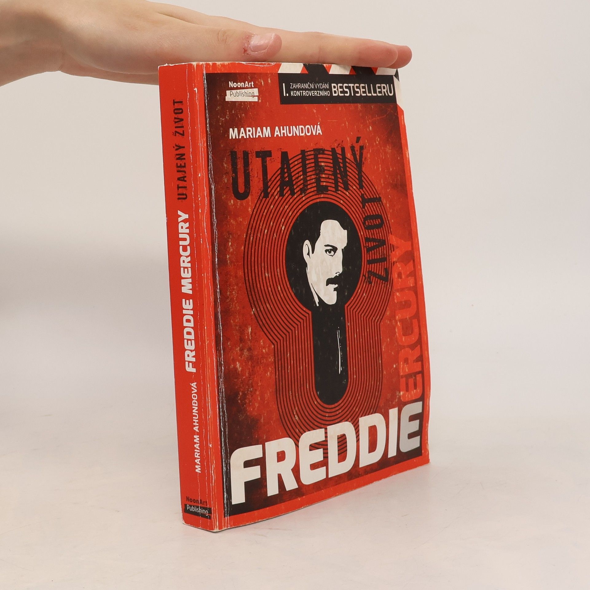 Radek Fiřt Freddie Mercury. Utajený život