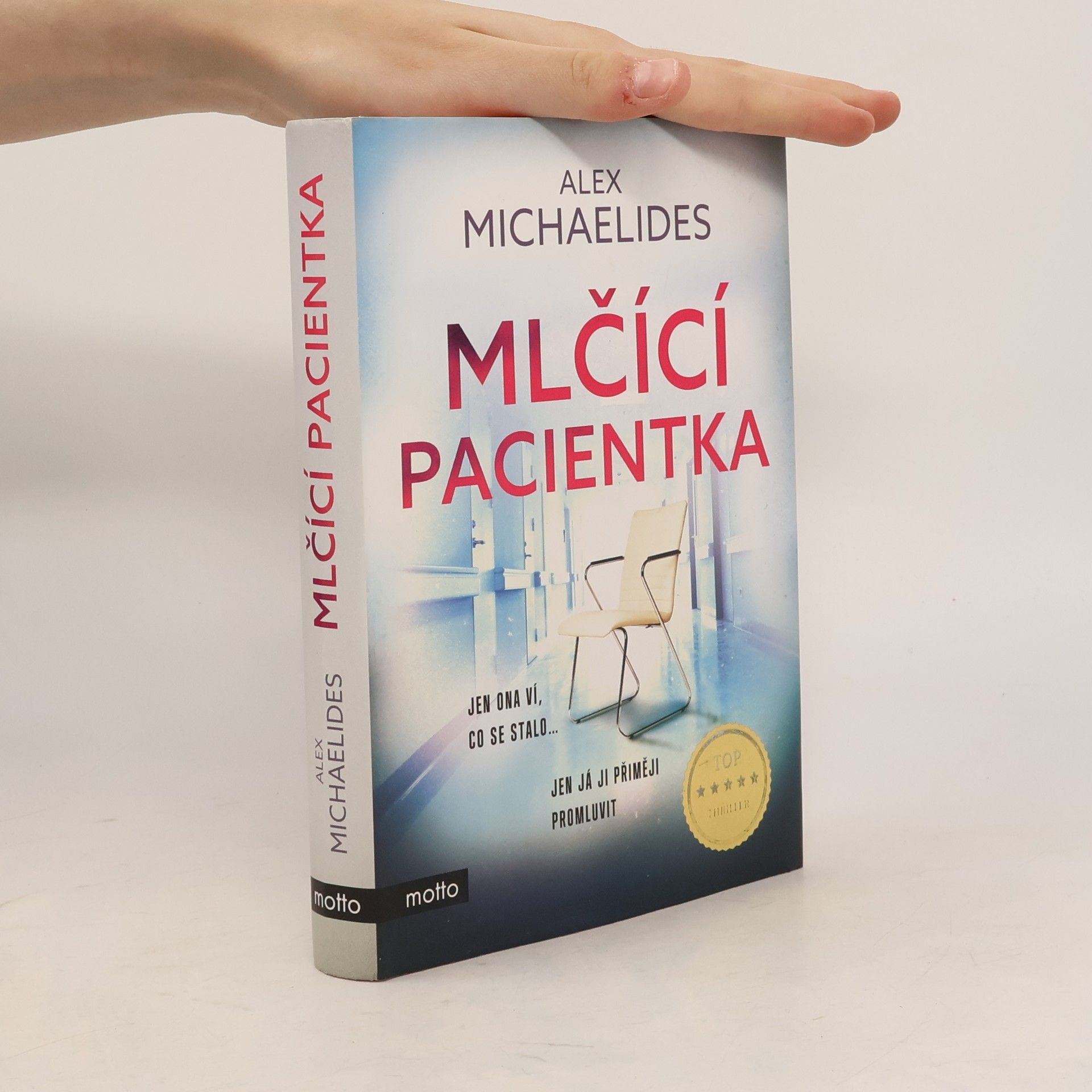 Alex Michaelides Mlčící pacientka