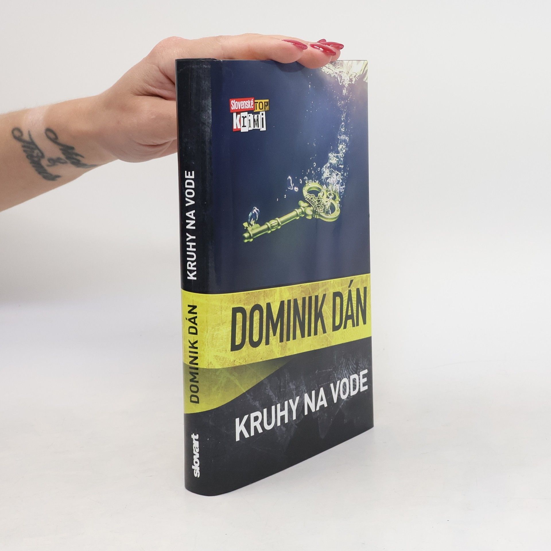 Dominik Dán Kruhy na vode