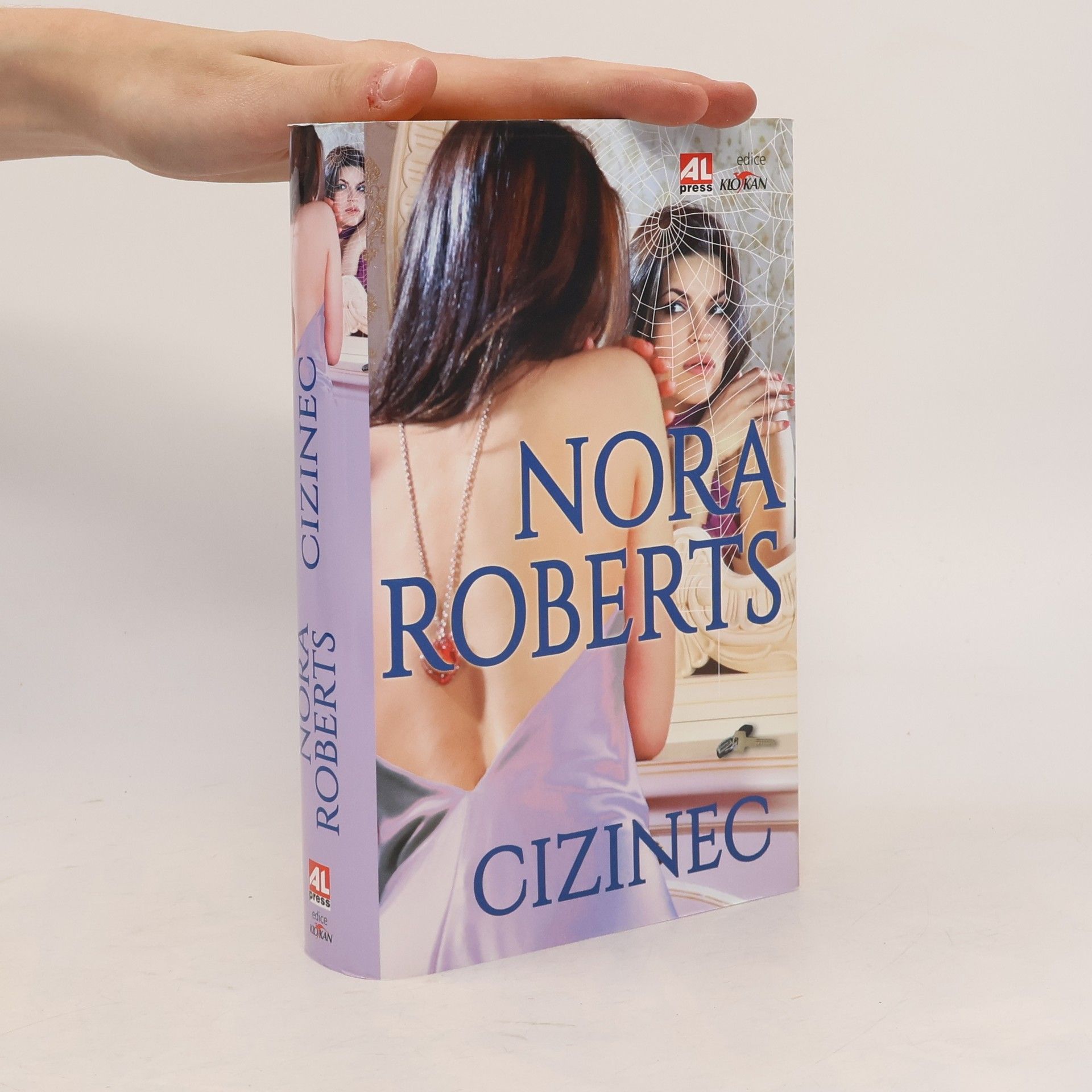 Nora Roberts Cizinec