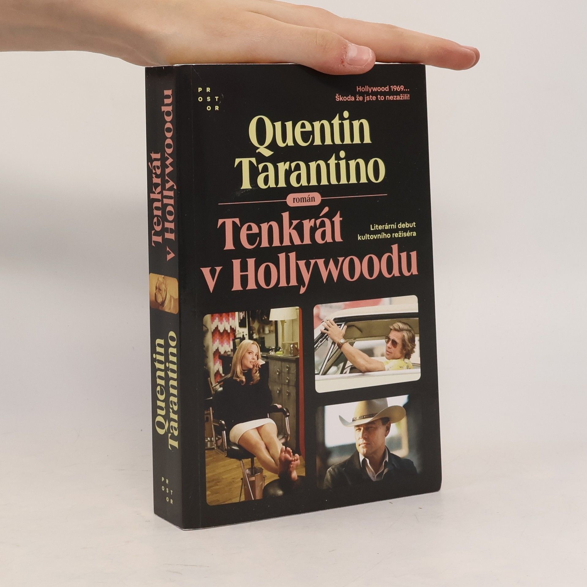 Quentin Tarantino Tenkrát v Hollywoodu : román