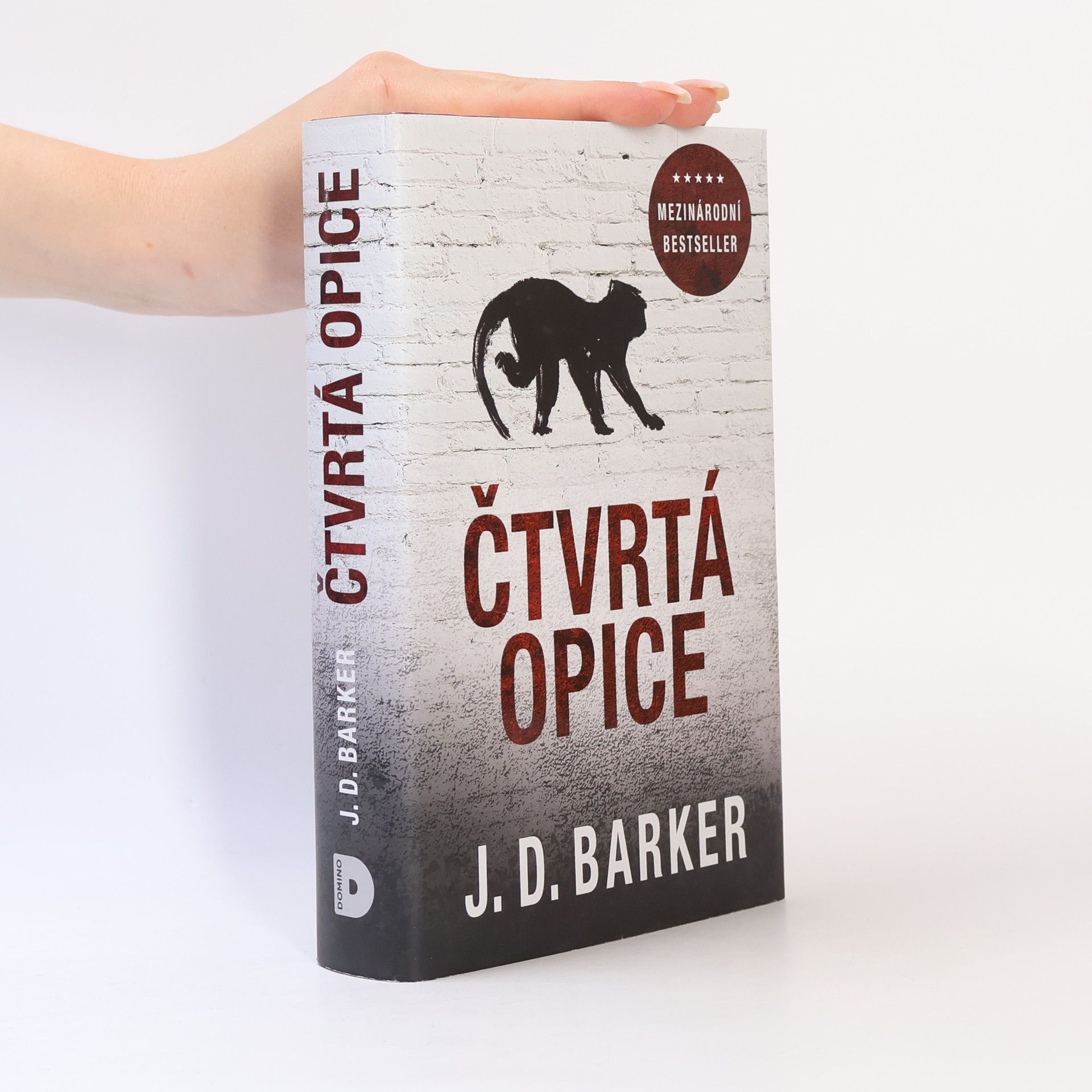 J. D. (Jonathan Dylan) Barker Čtvrtá opice