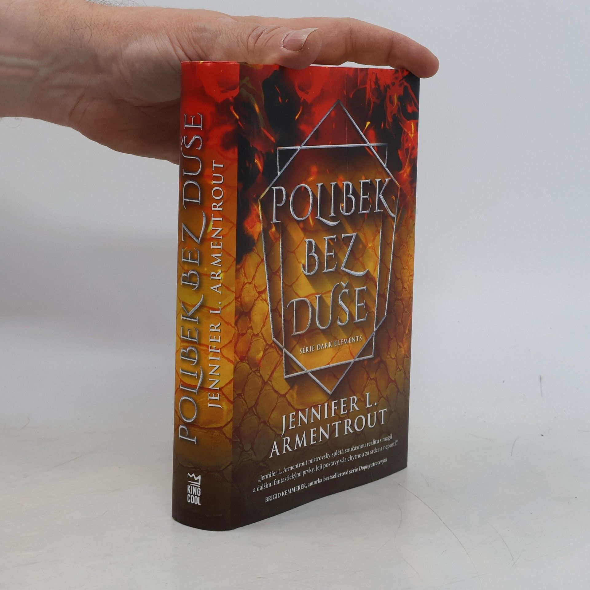 Jennifer L. Armentrout Polibek bez duše