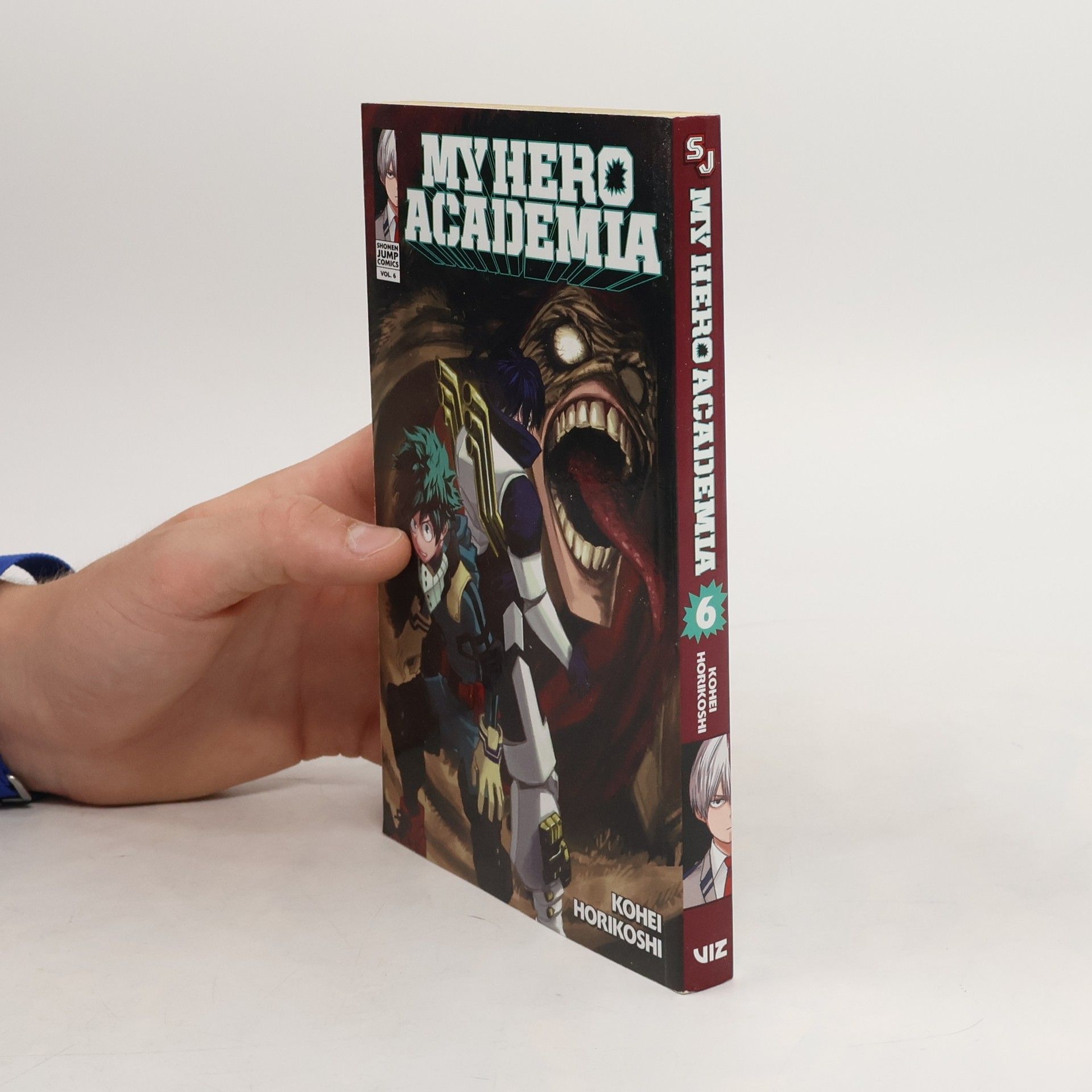 Kōhei Horikoshi My Hero Academia. Vol. 6, struggling