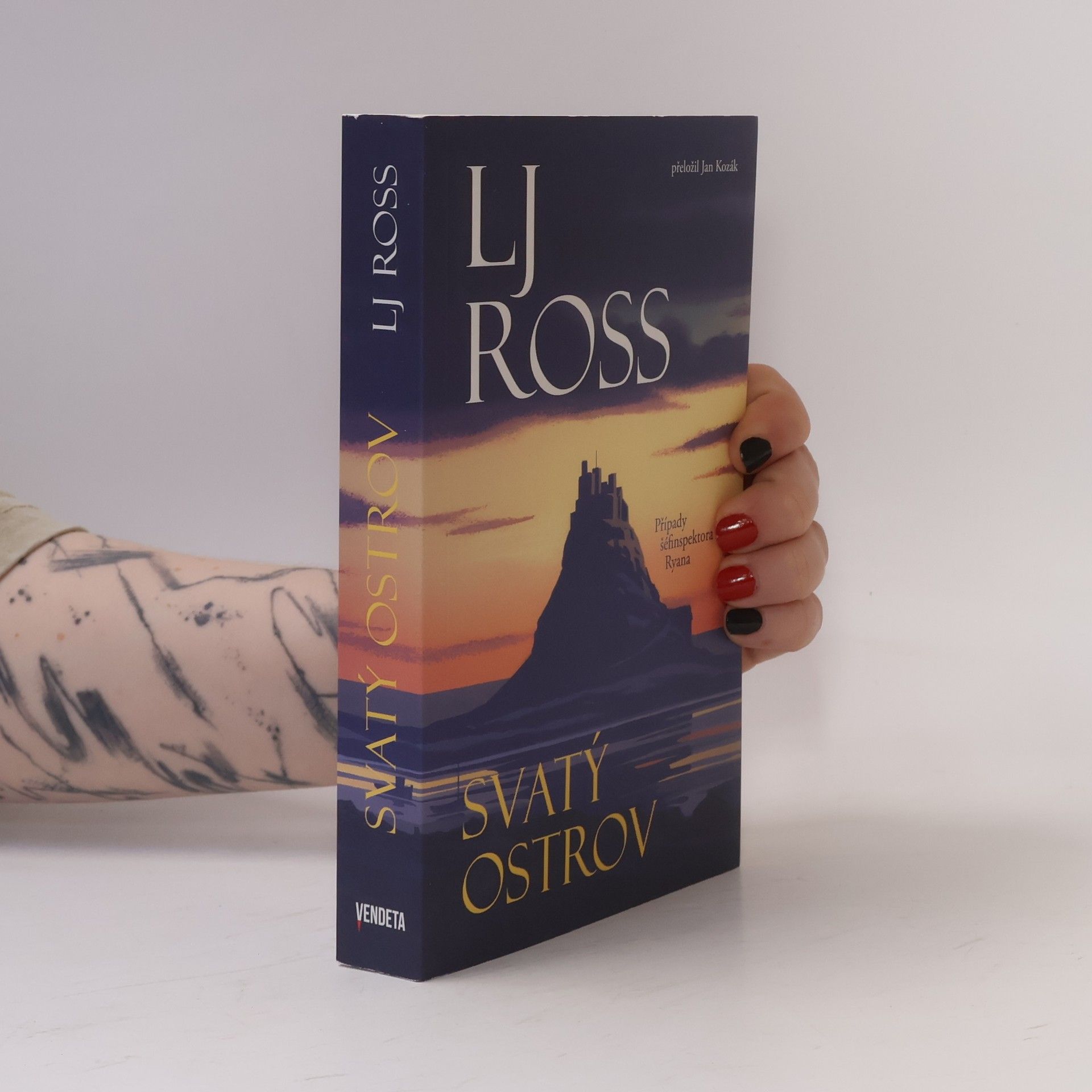 L. J. Ross Svatý ostrov