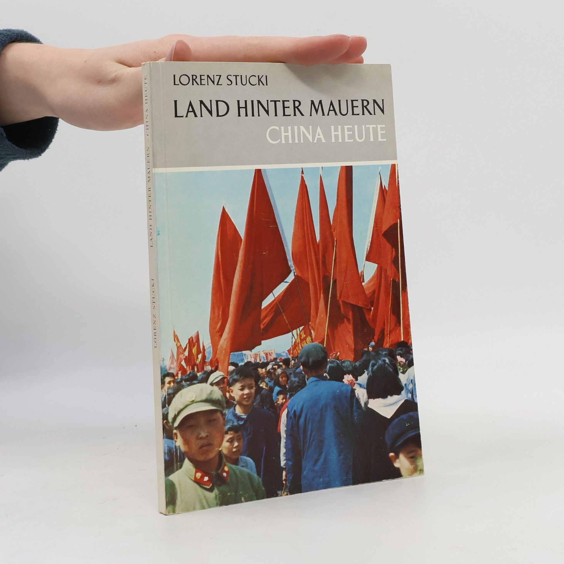 Lorenz Stucki Land hinter Mauern