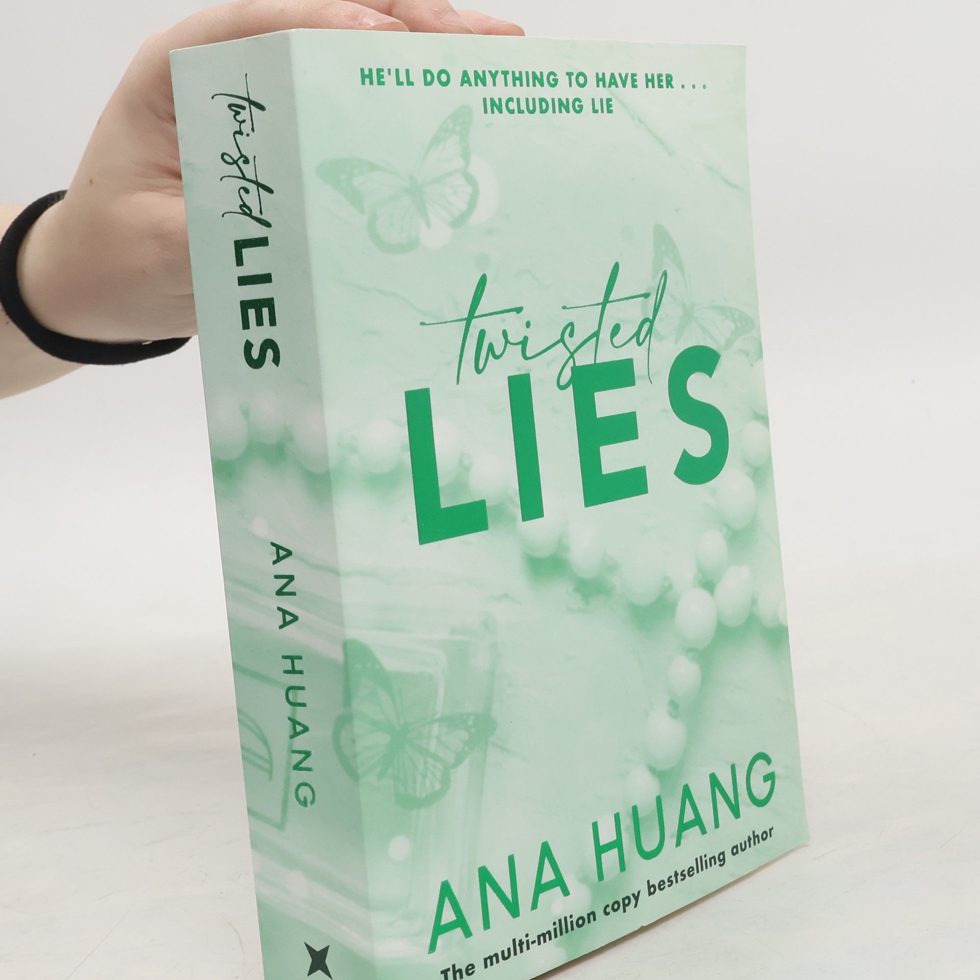 Ana Huang Twisted lies