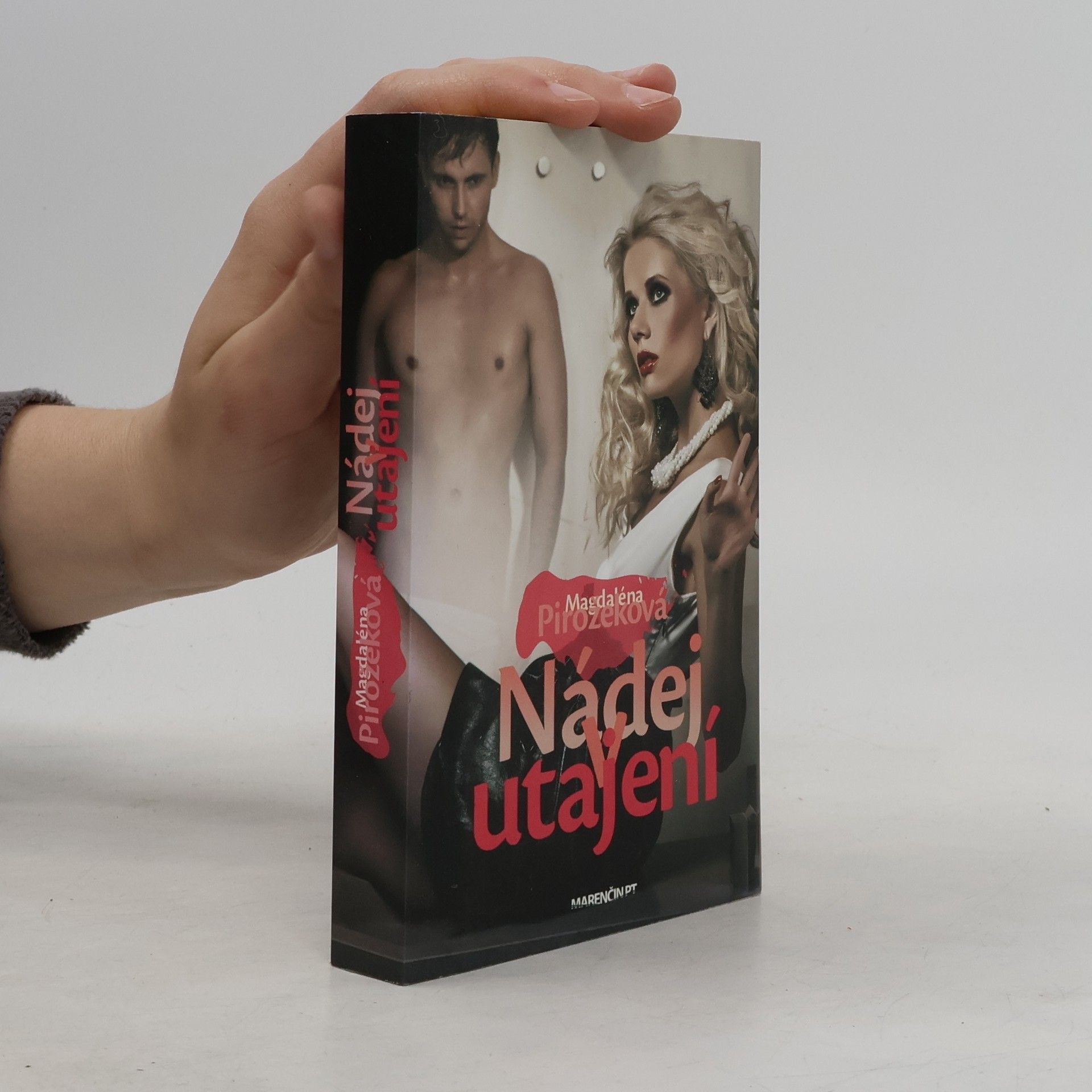 Magdaléna Pirožeková Nádej v utajení