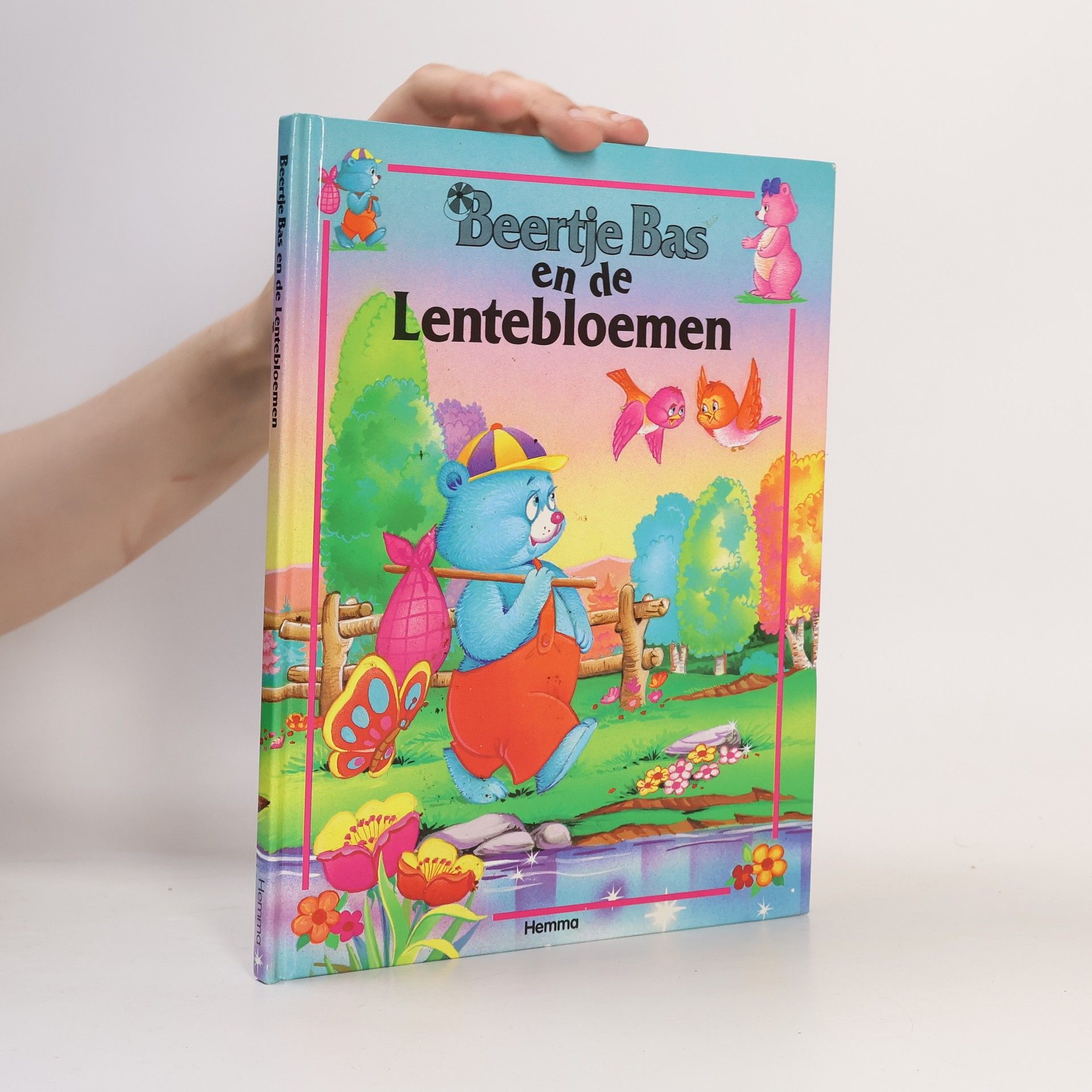 Carlos Busquets Beertje Bas en de lentebloemen