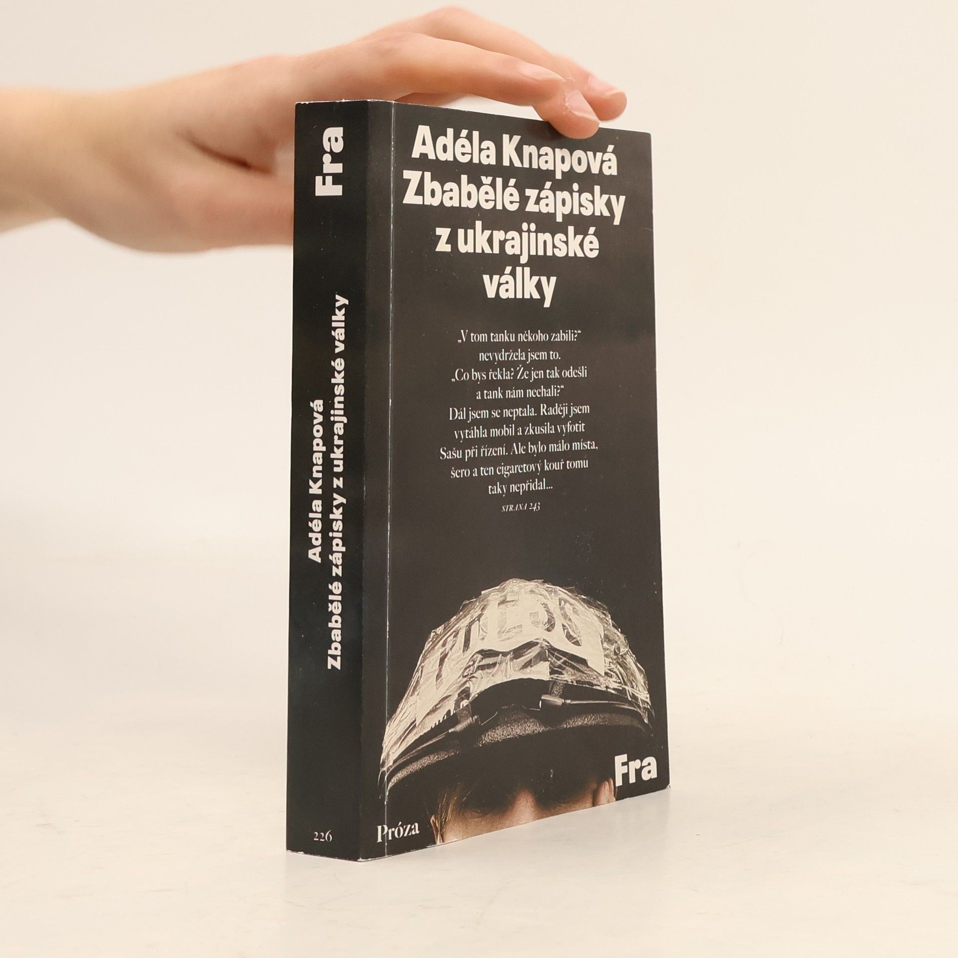 Adéla Knapová Zbabělé zápisky z ukrajinské války
