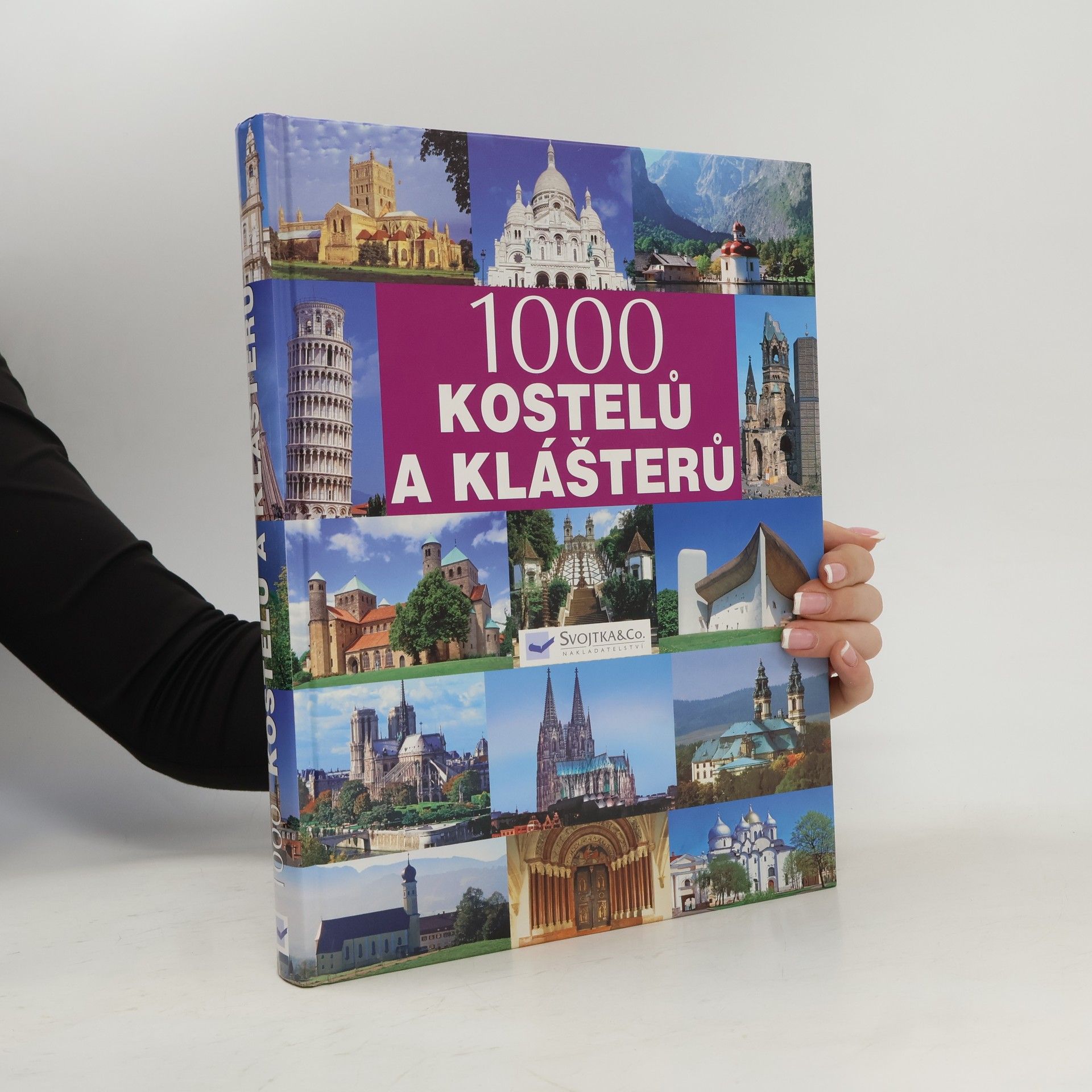 Autores varios 1000 kostelů a klášterů