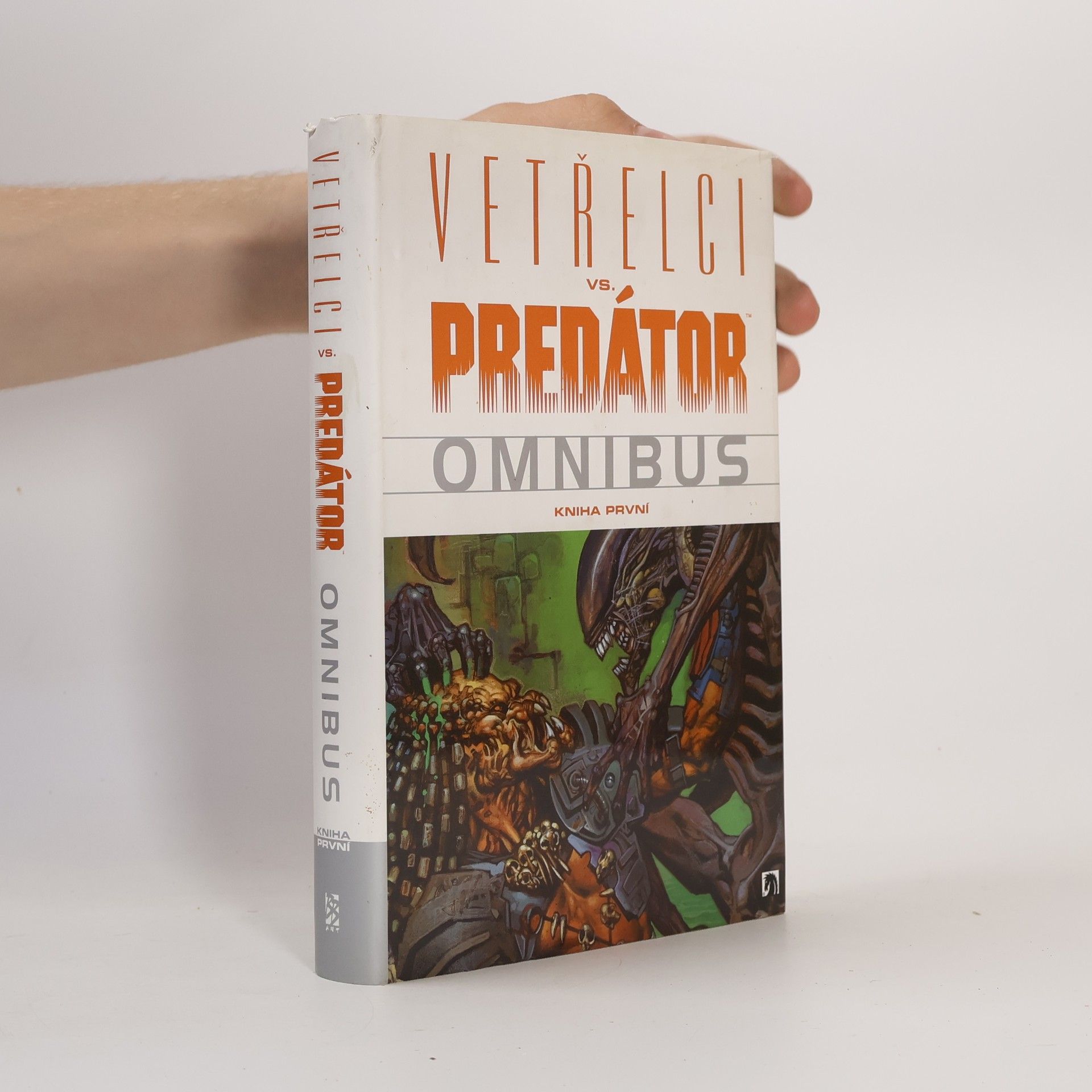Phill Norwood Vetřelci vs. Predátor. Kniha první