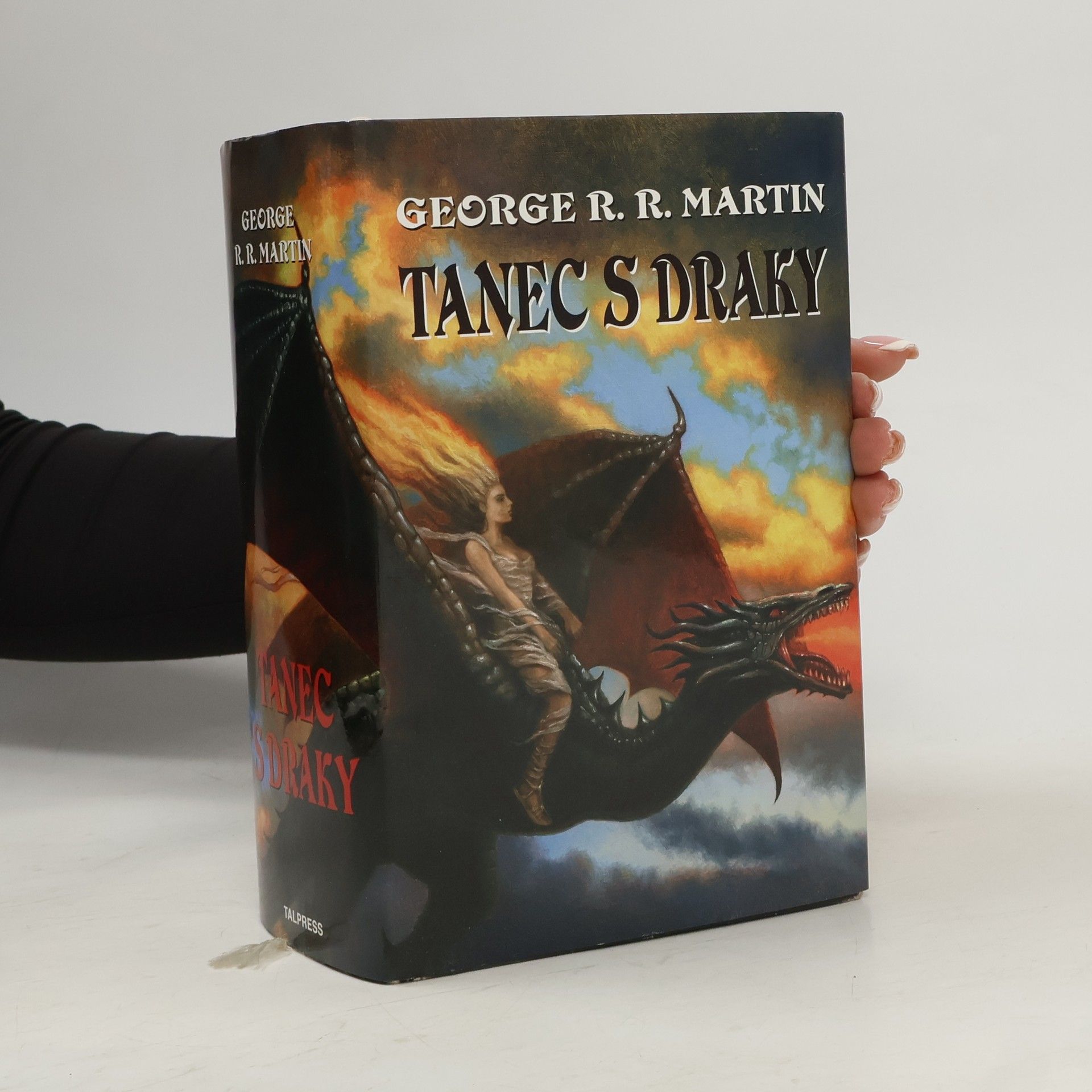 George R. R. Martin Tanec s draky