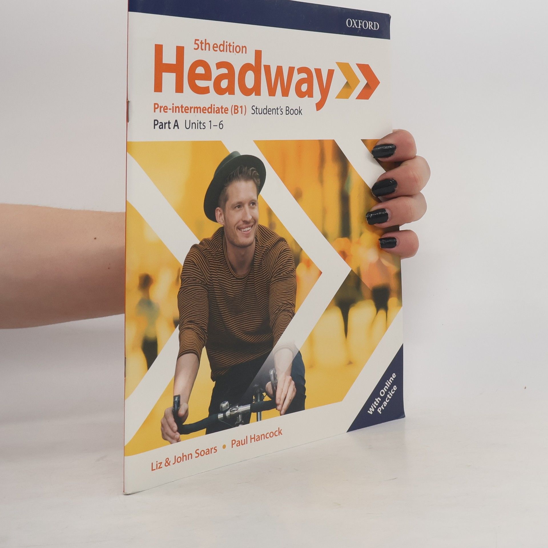 Various authors Headway 5E Pre-Interm SB A + online practice