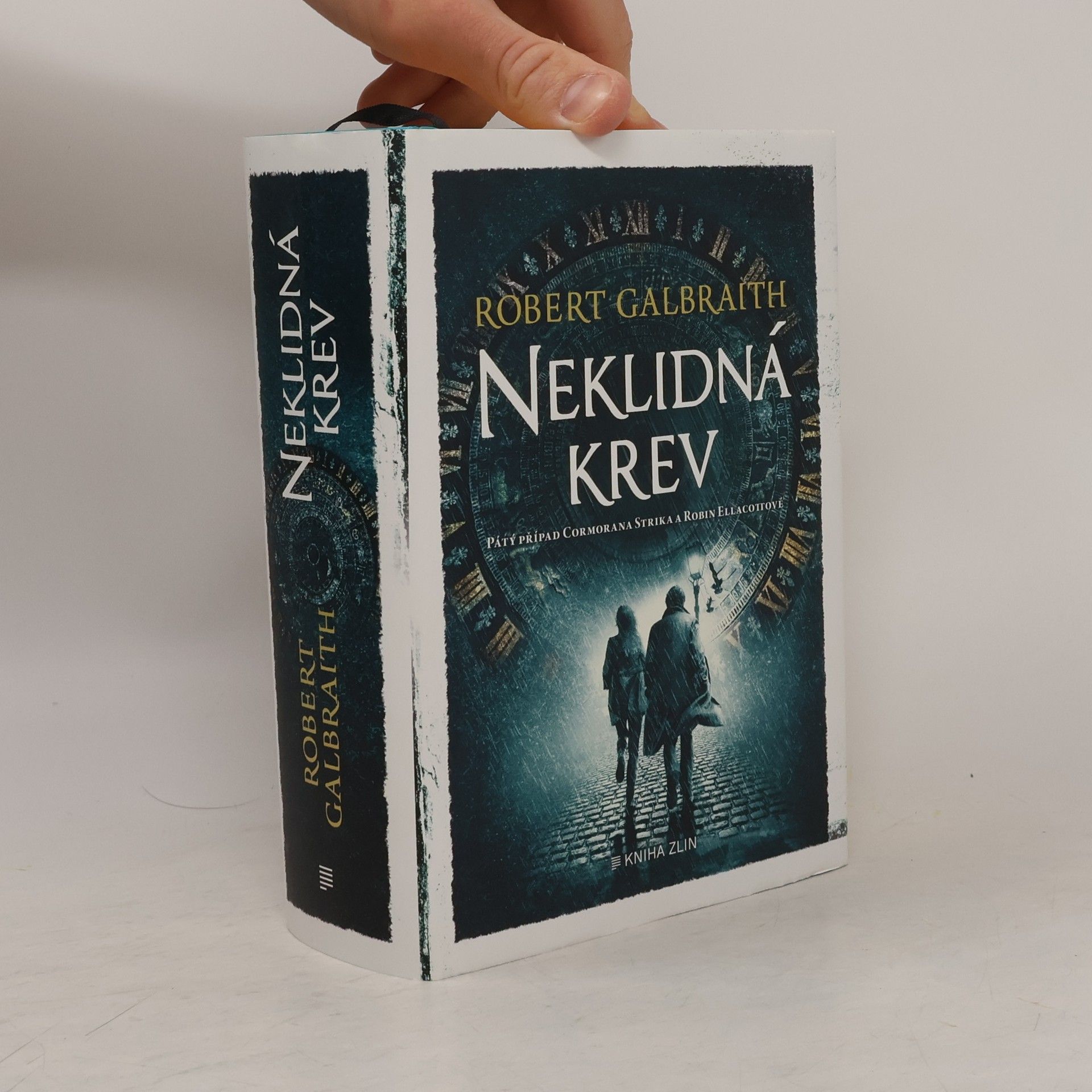 Joanne K. Rowlingová Neklidná krev