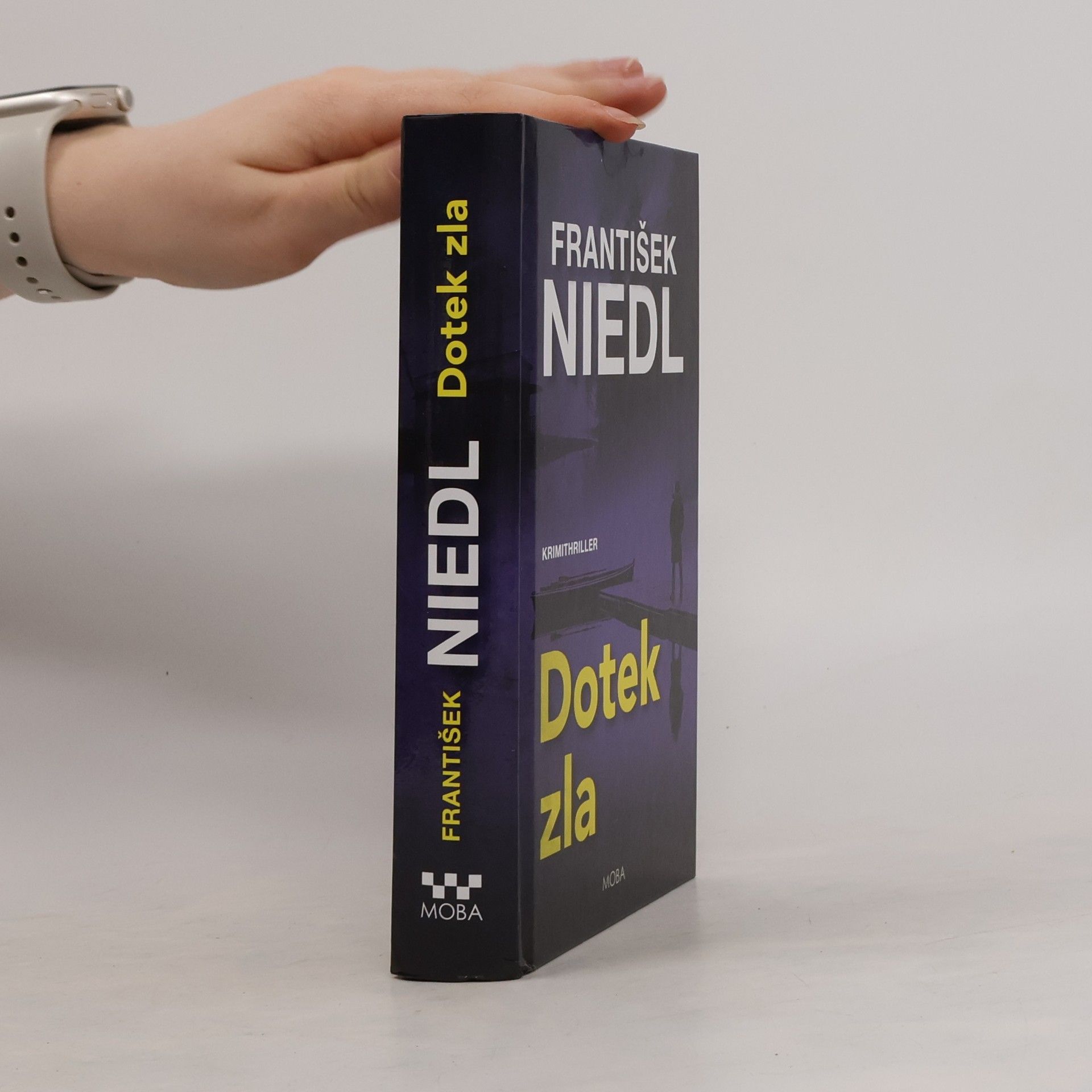 František Niedl Dotek zla