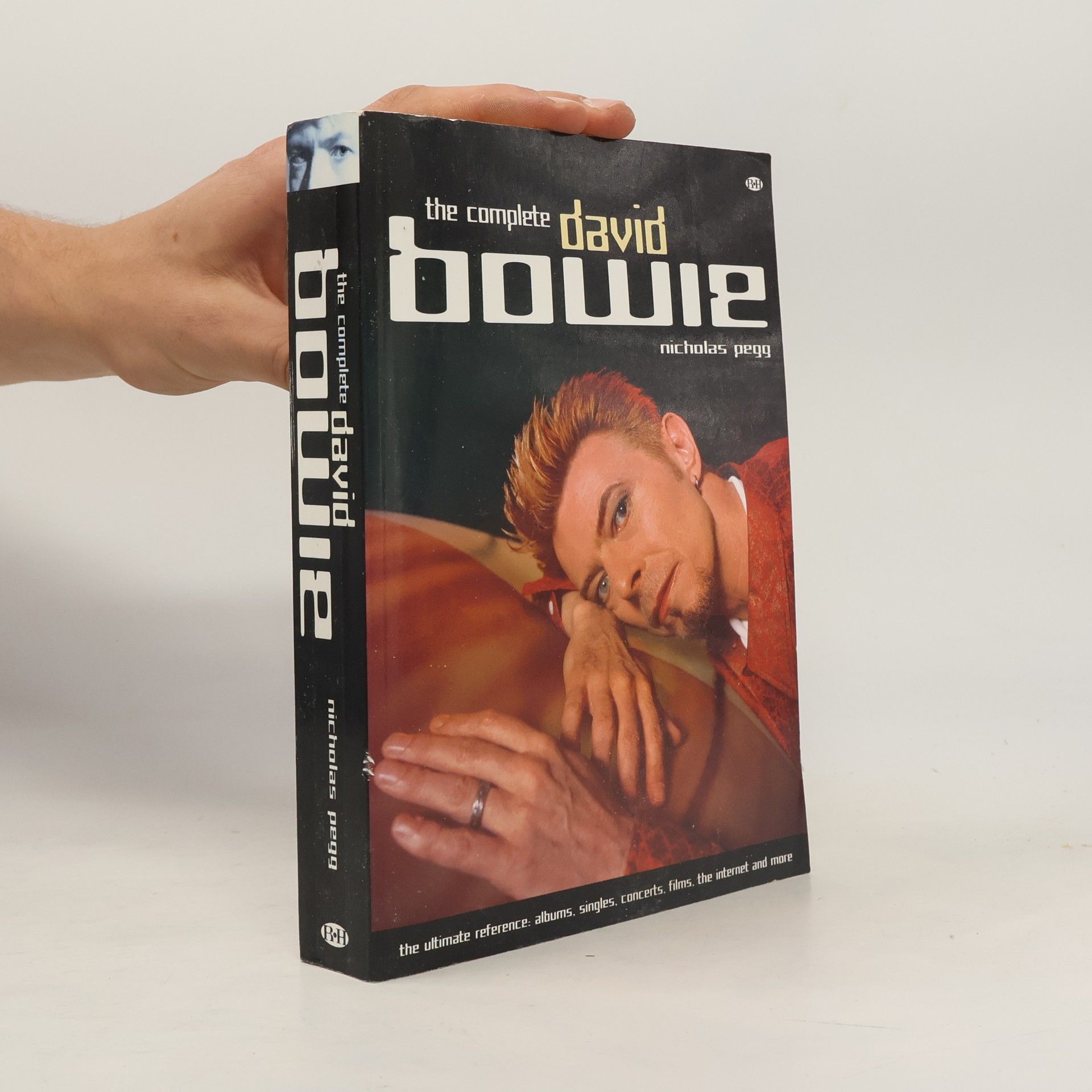 Nicholas Pegg The Complete David Bowie