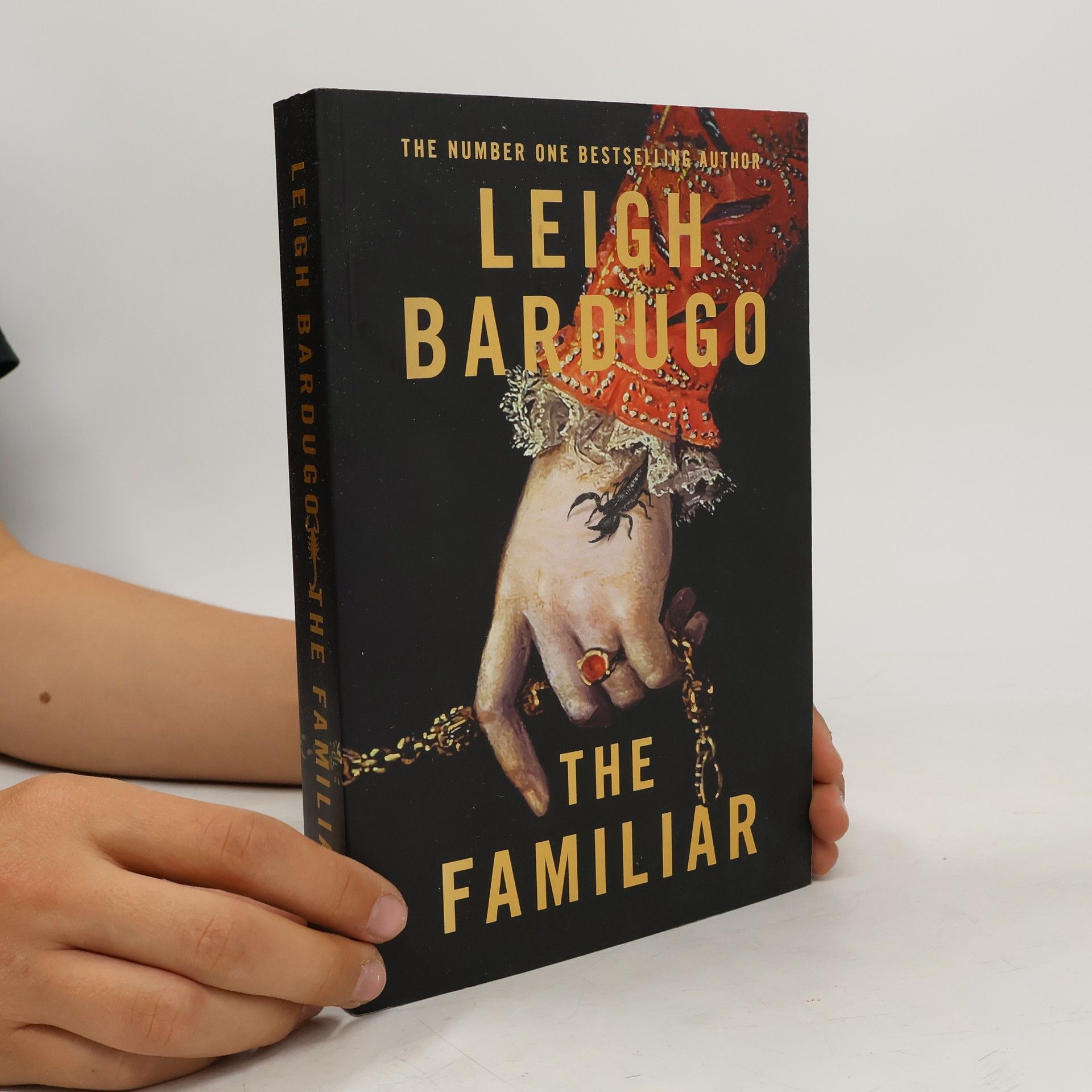 Leigh Bardugo The Familiar