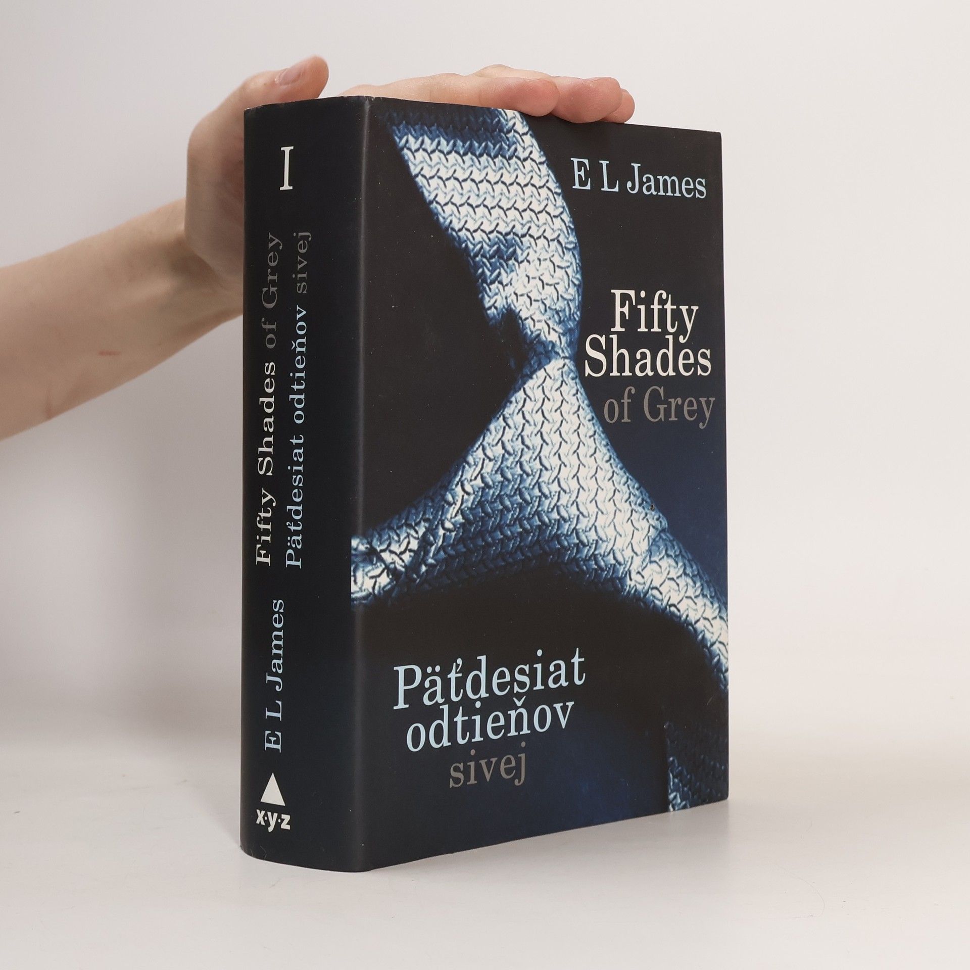 E. L. James Päťdesiat odtieňov sivej