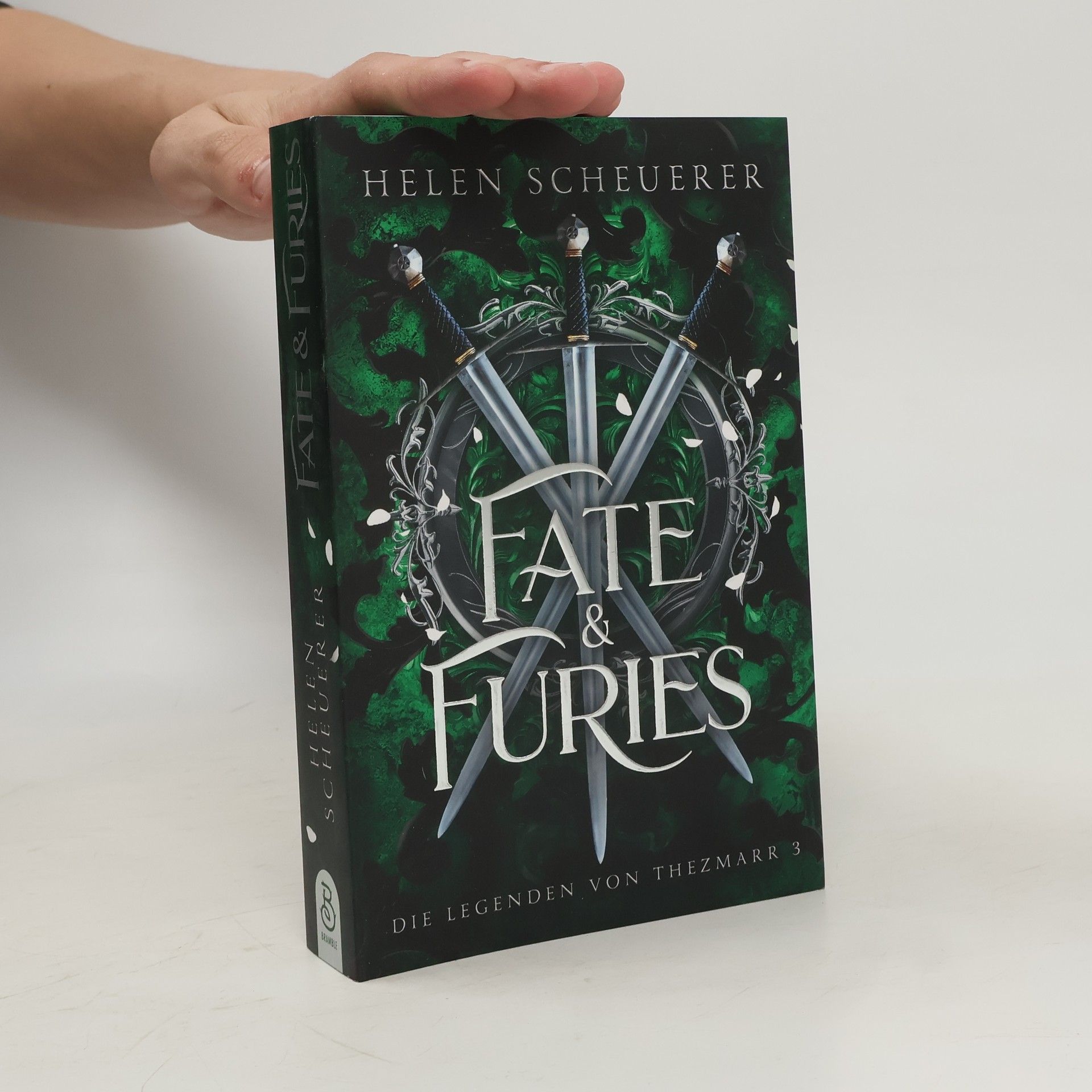Helen Scheuerer Die Legenden von Thezmarr - 3: Fate and Furies