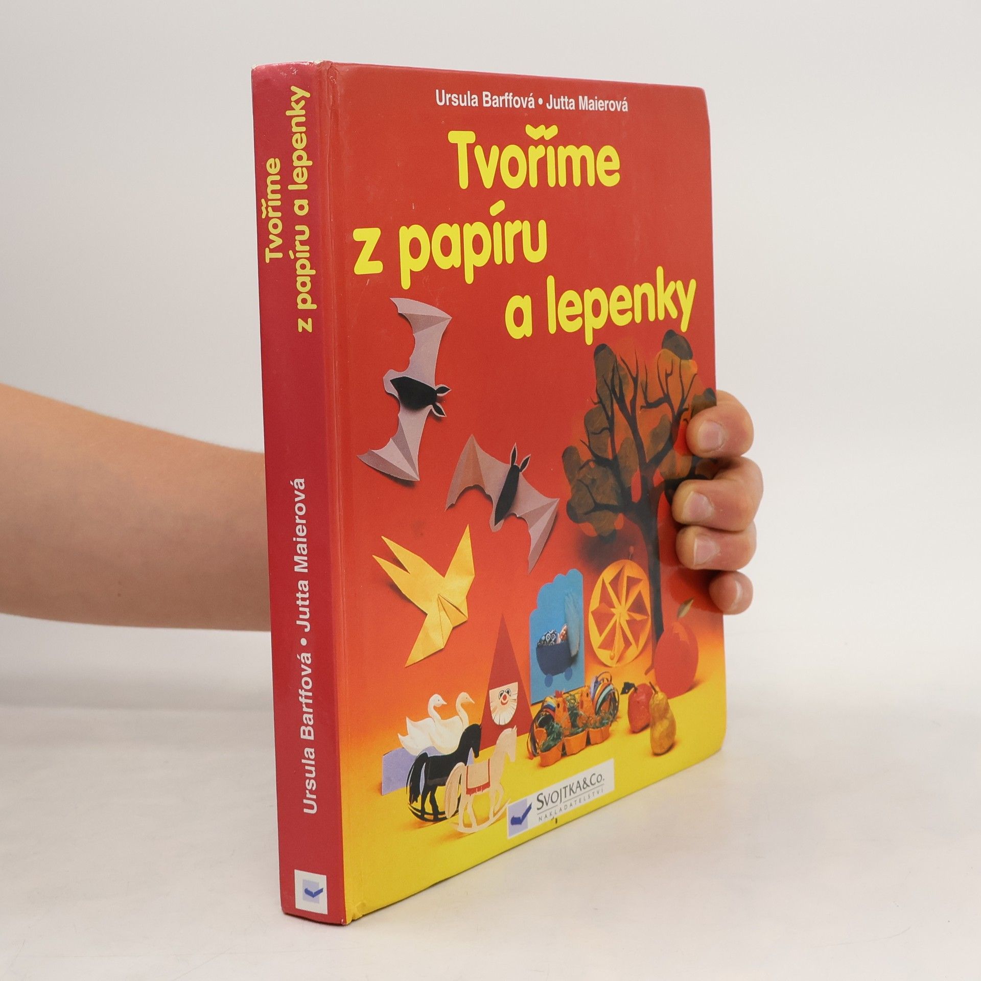 Jutta Maier Tvoříme z papíru a lepenky