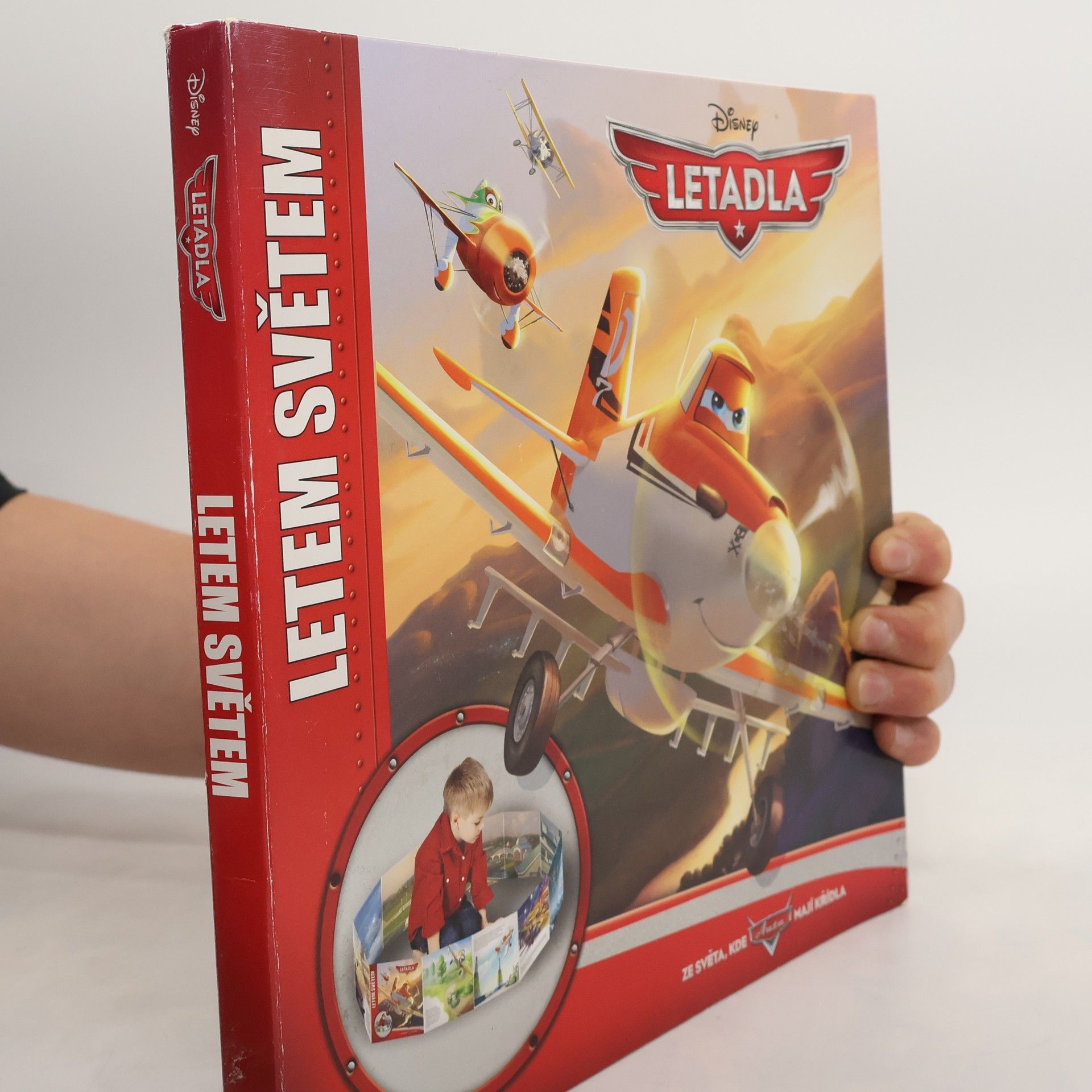 Walt Disney Letadla - Letem světem