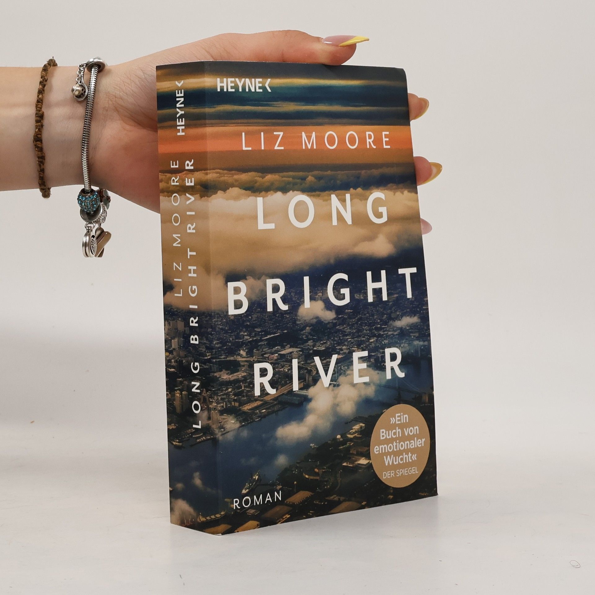 Liz Moore Long Bright RIver