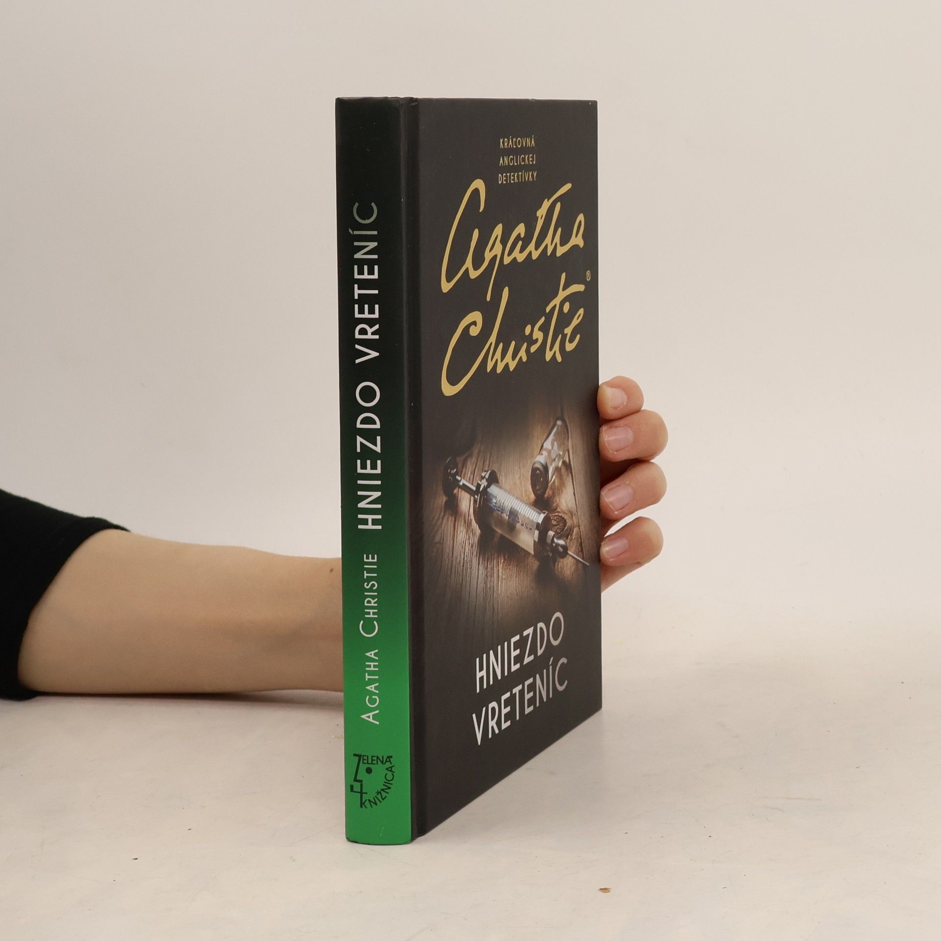 Agatha Christie Hniezdo vreteníc