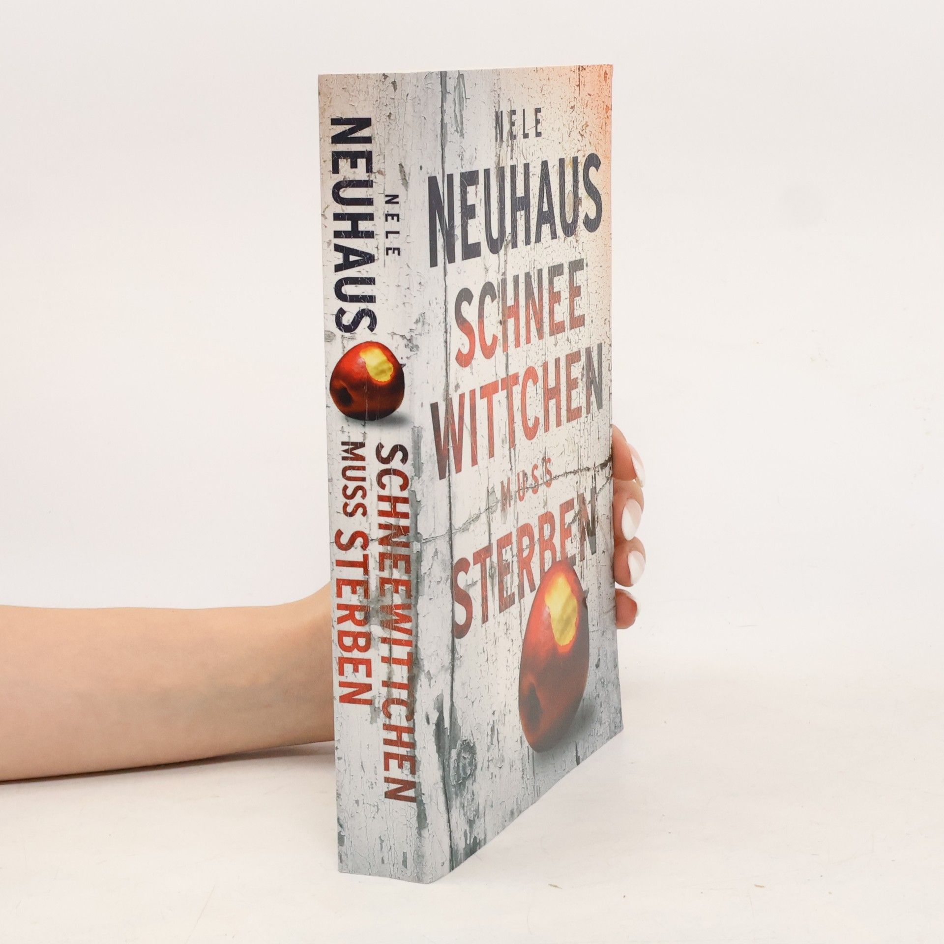 Nele Neuhaus Schneewittchen muss sterben