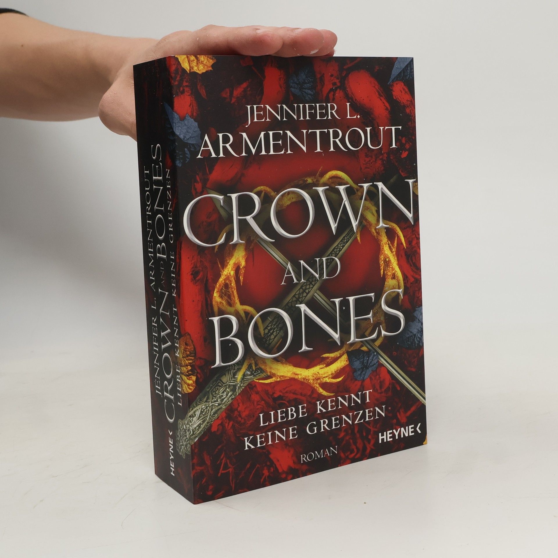 Liebe Kennt Crown and bones