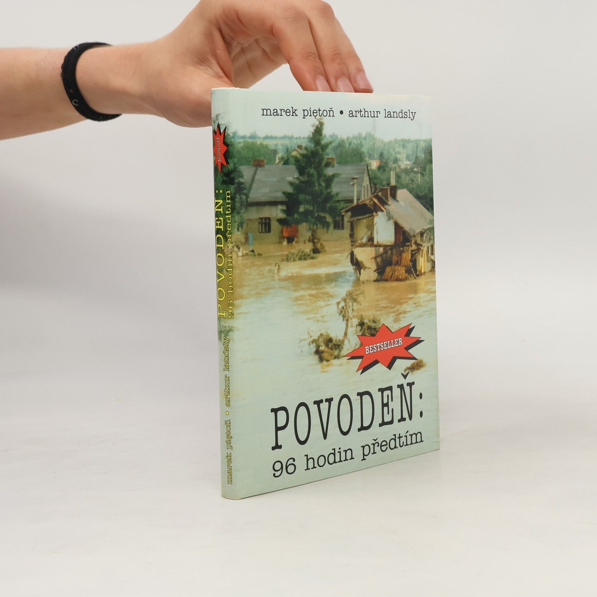 Povodeň. 96 hodin před tím