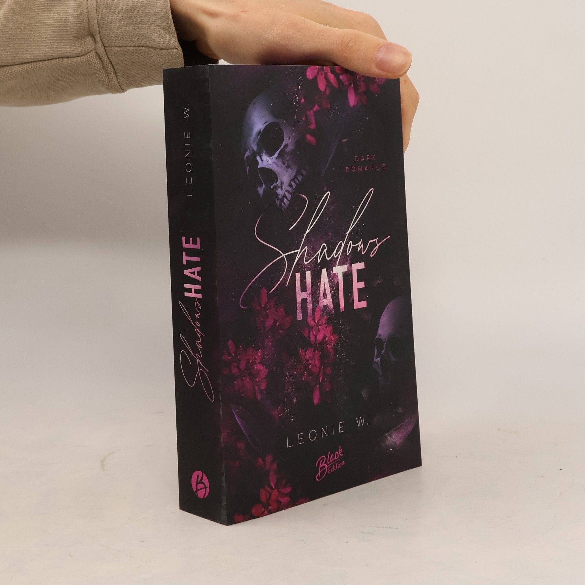 Leonie W. Shadow's Hate