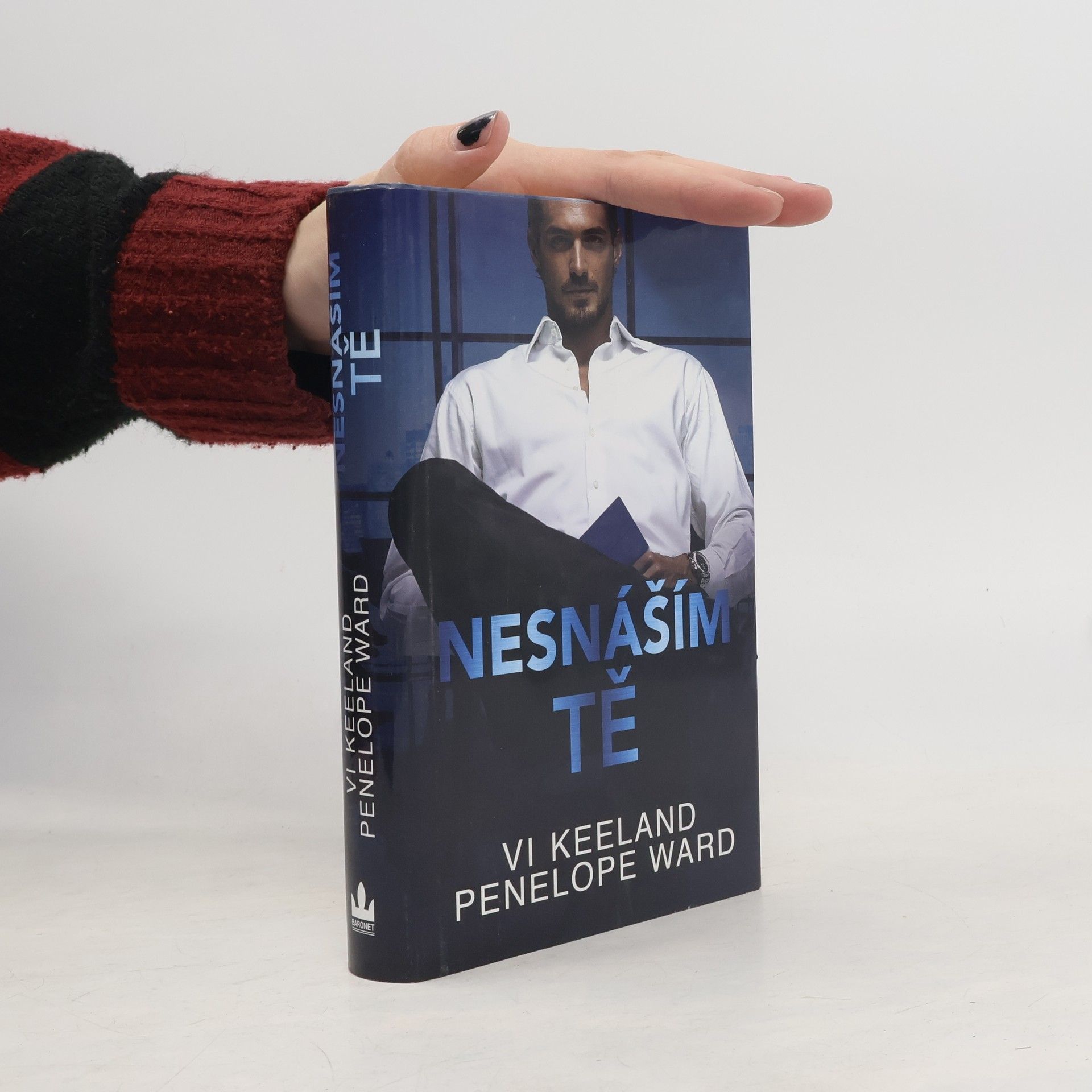 Vi Keeland Nesnáším tě