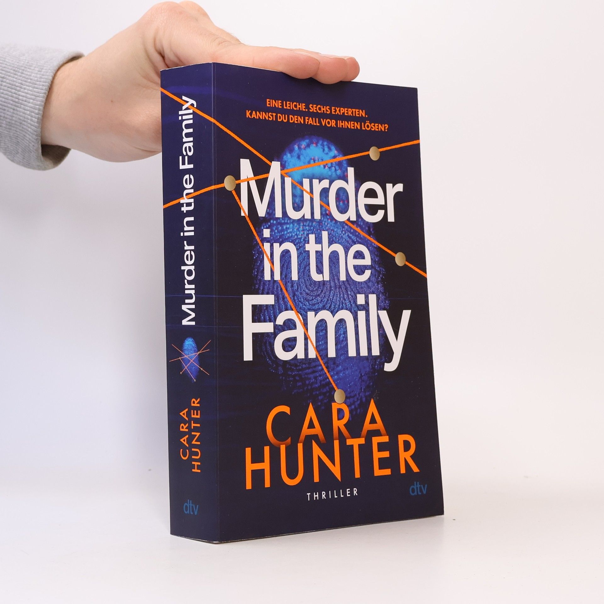 Cara Hunter Murder in the family