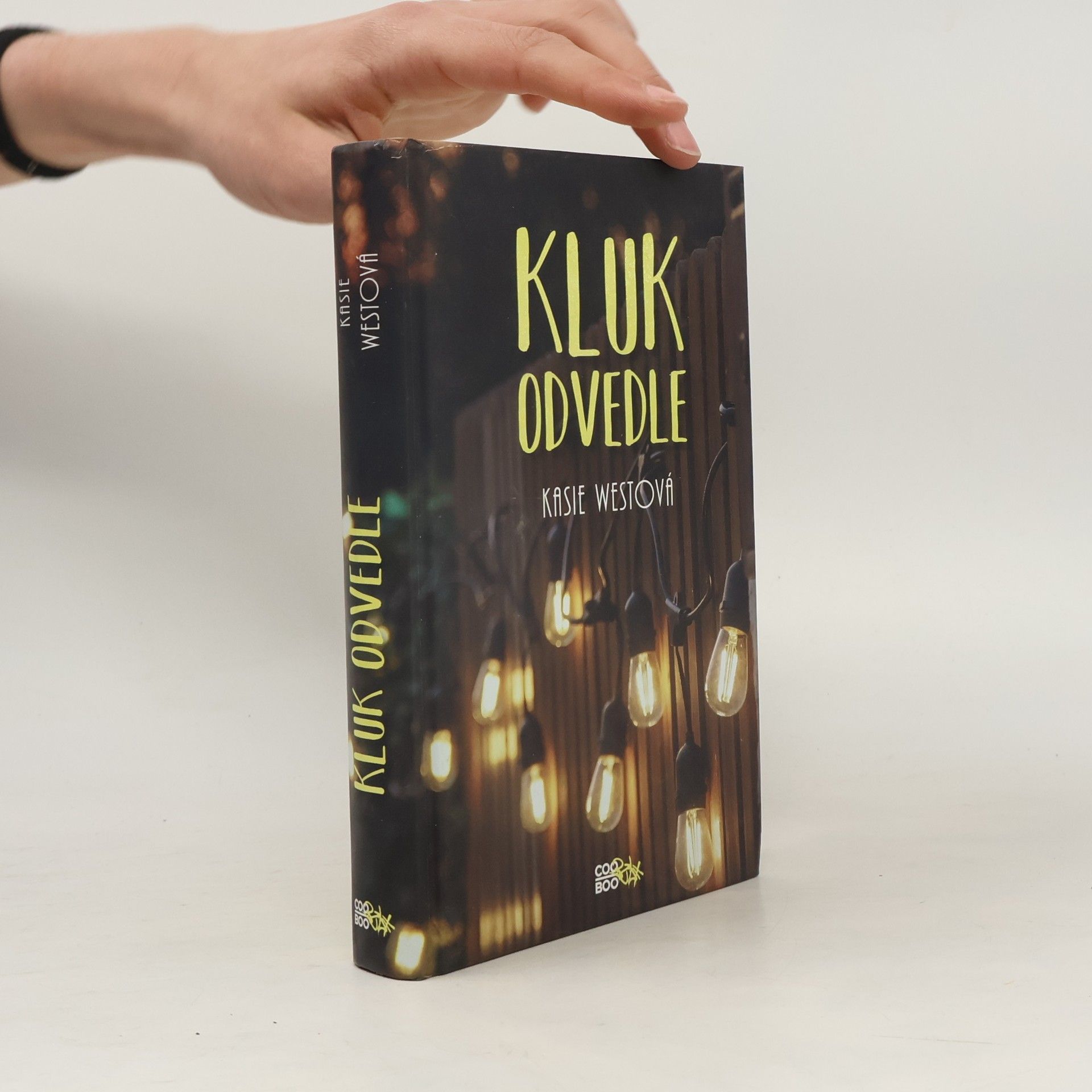 Kasie West Kluk odvedle