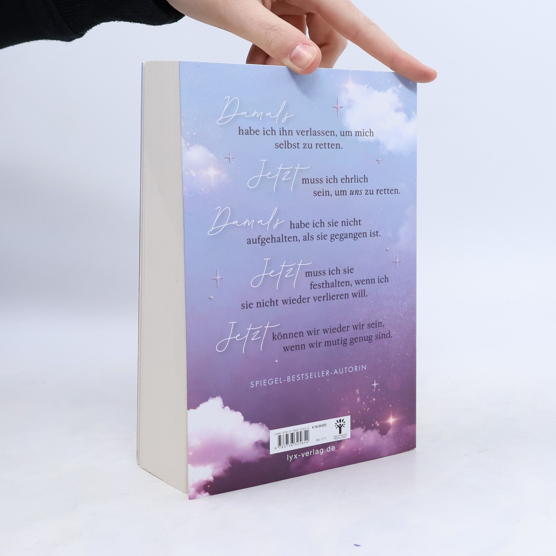 Anna Savas Between Fading Stars
