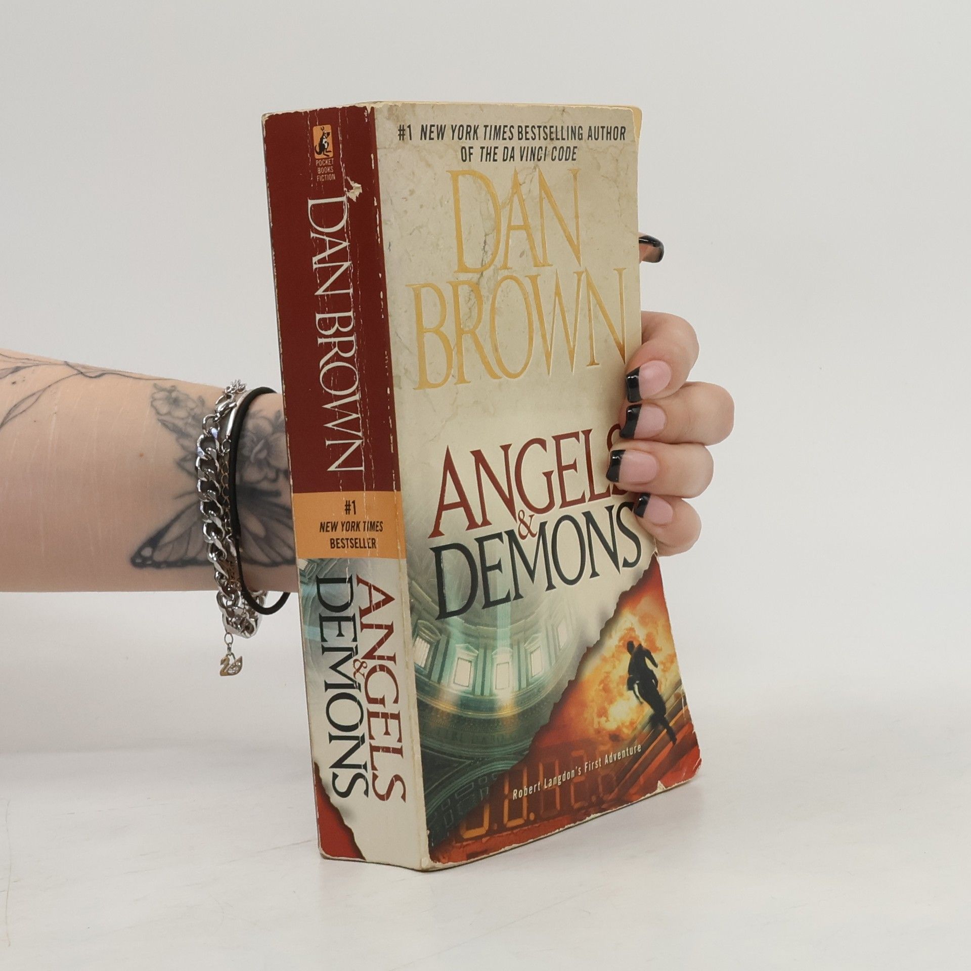 Dan Brown Angels & Demons