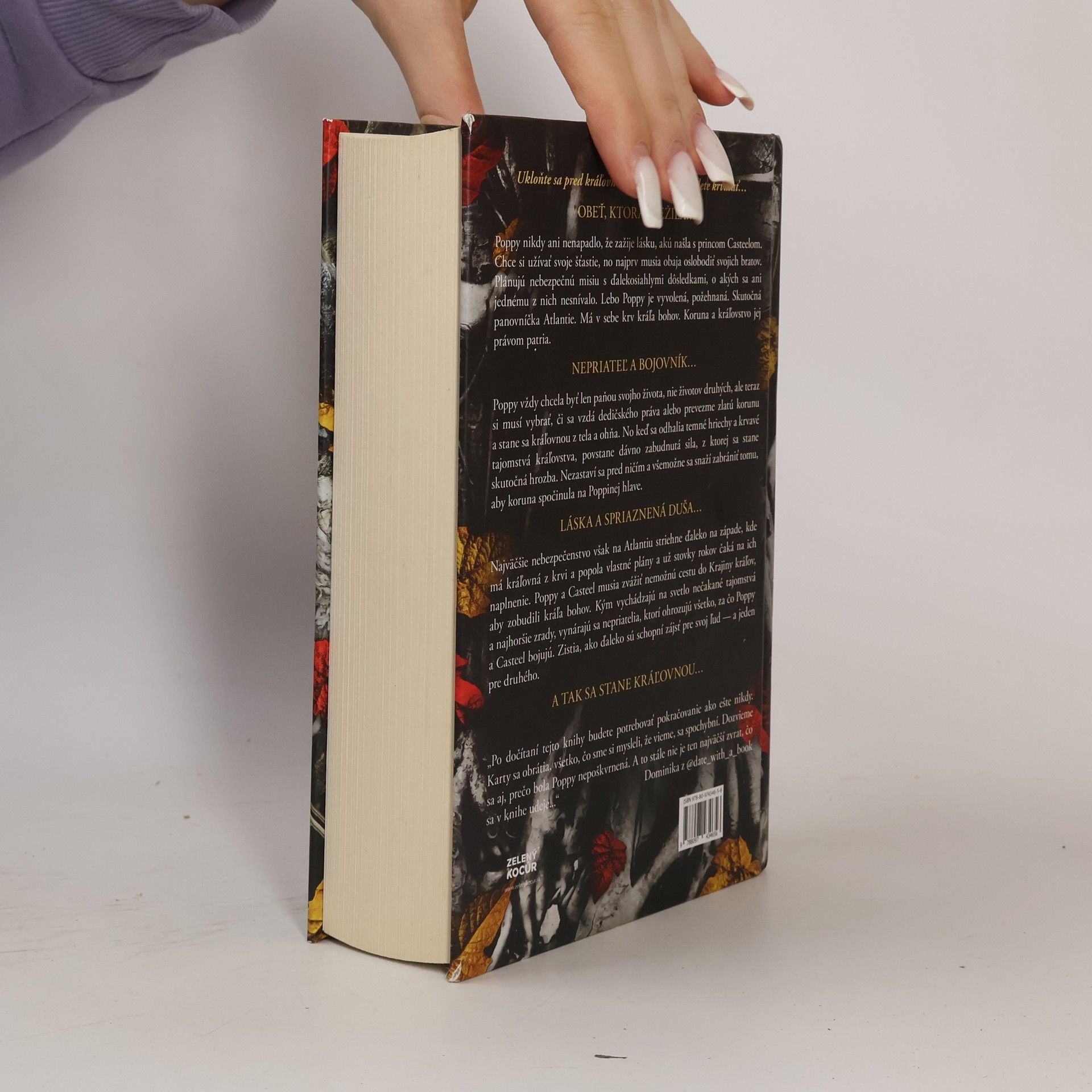 Jennifer Armentrout Koruna z pozlátených kostí