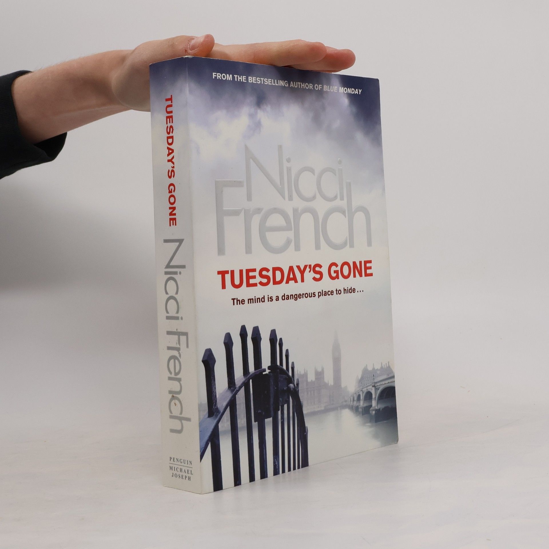 Nicci French Tuesday's Gone