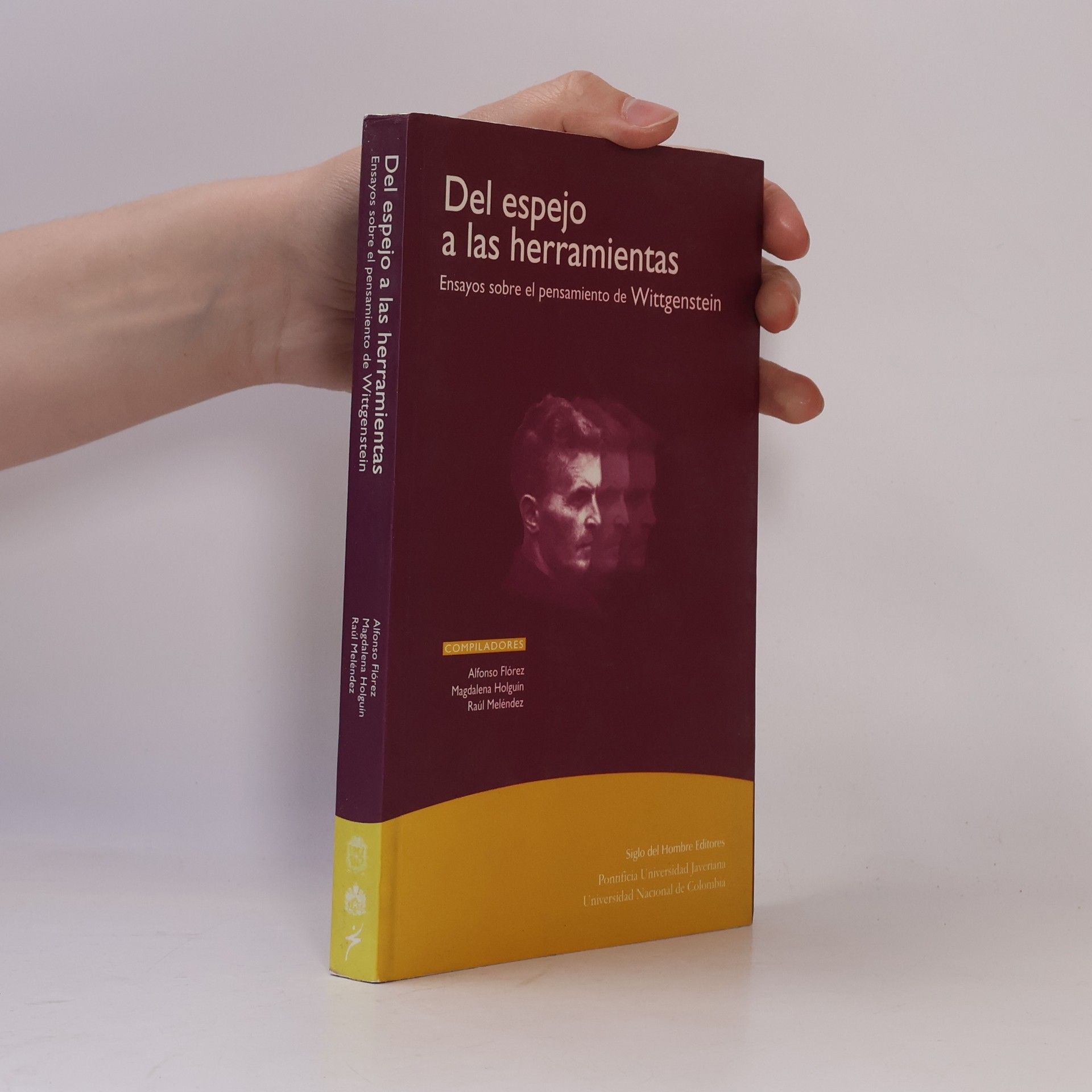 Magdalena Holguín Del espejo a las herramientas
