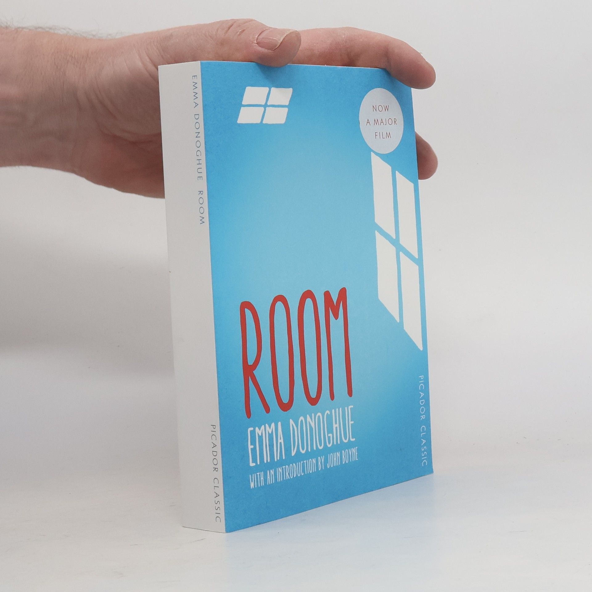 Emma Donoghue Room