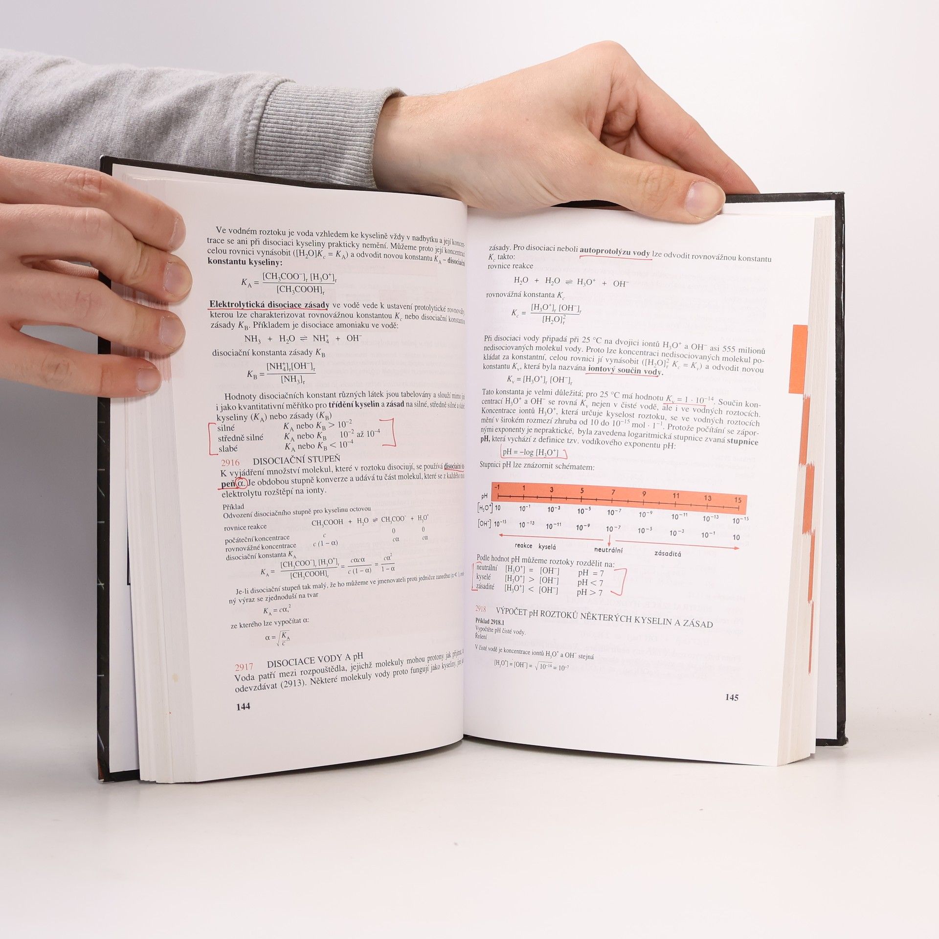 Autorenkollektiv Přehled středoškolské chemie