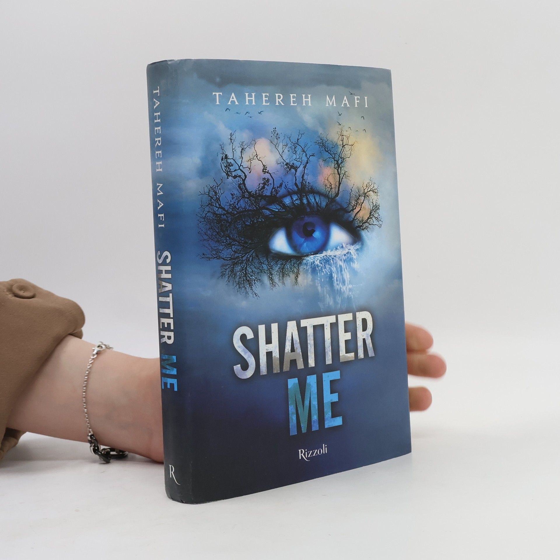 Tahereh Mafi Shatter Me