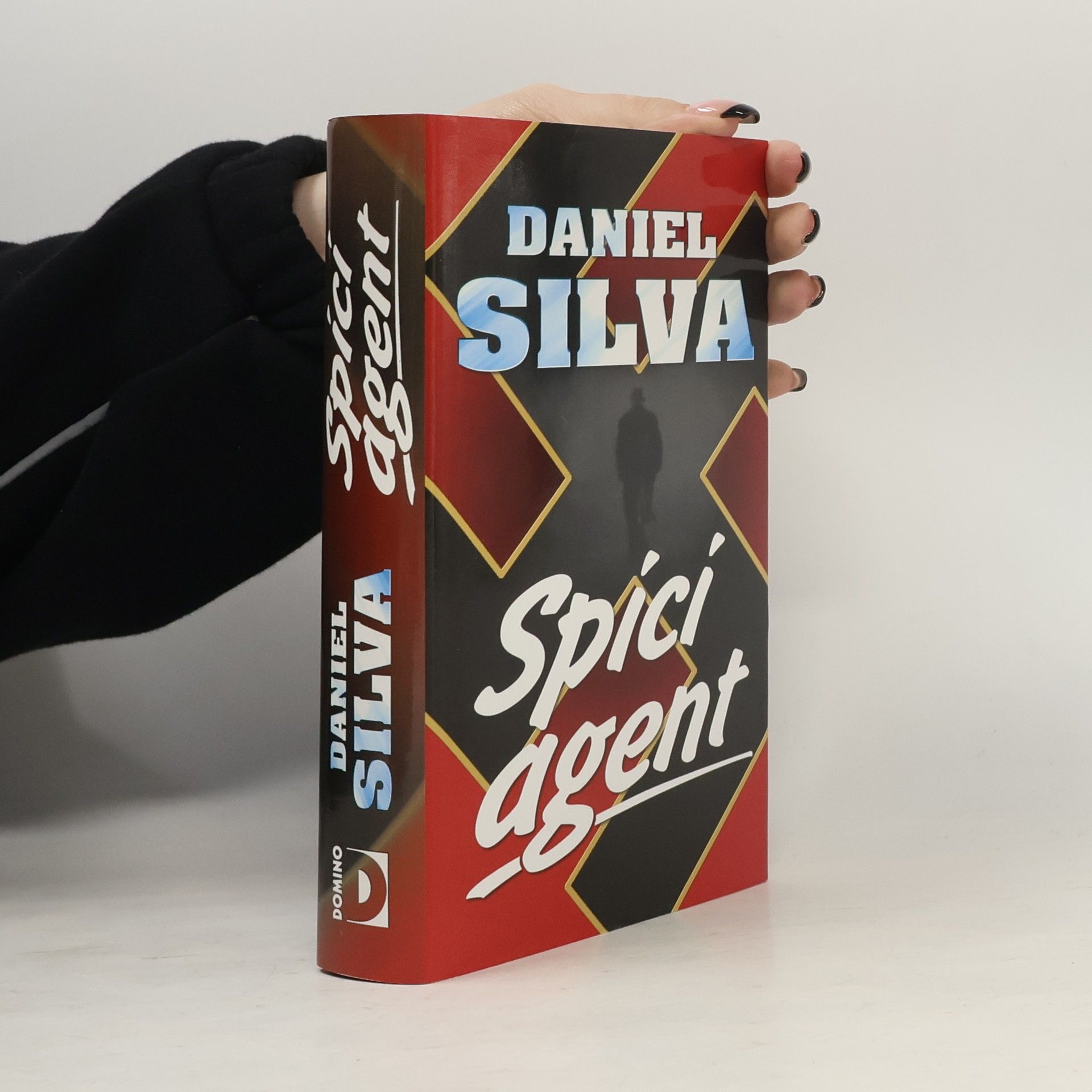 Daniel Silva Spící agent