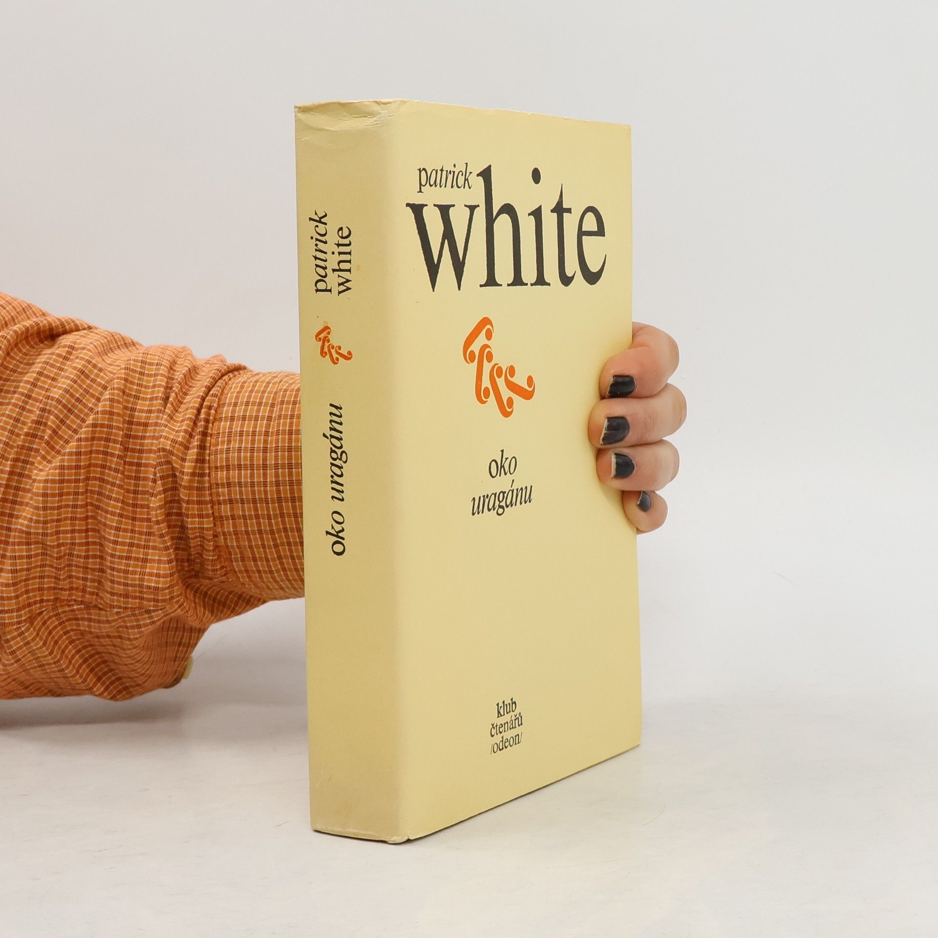 Patrick White Oko uragánu