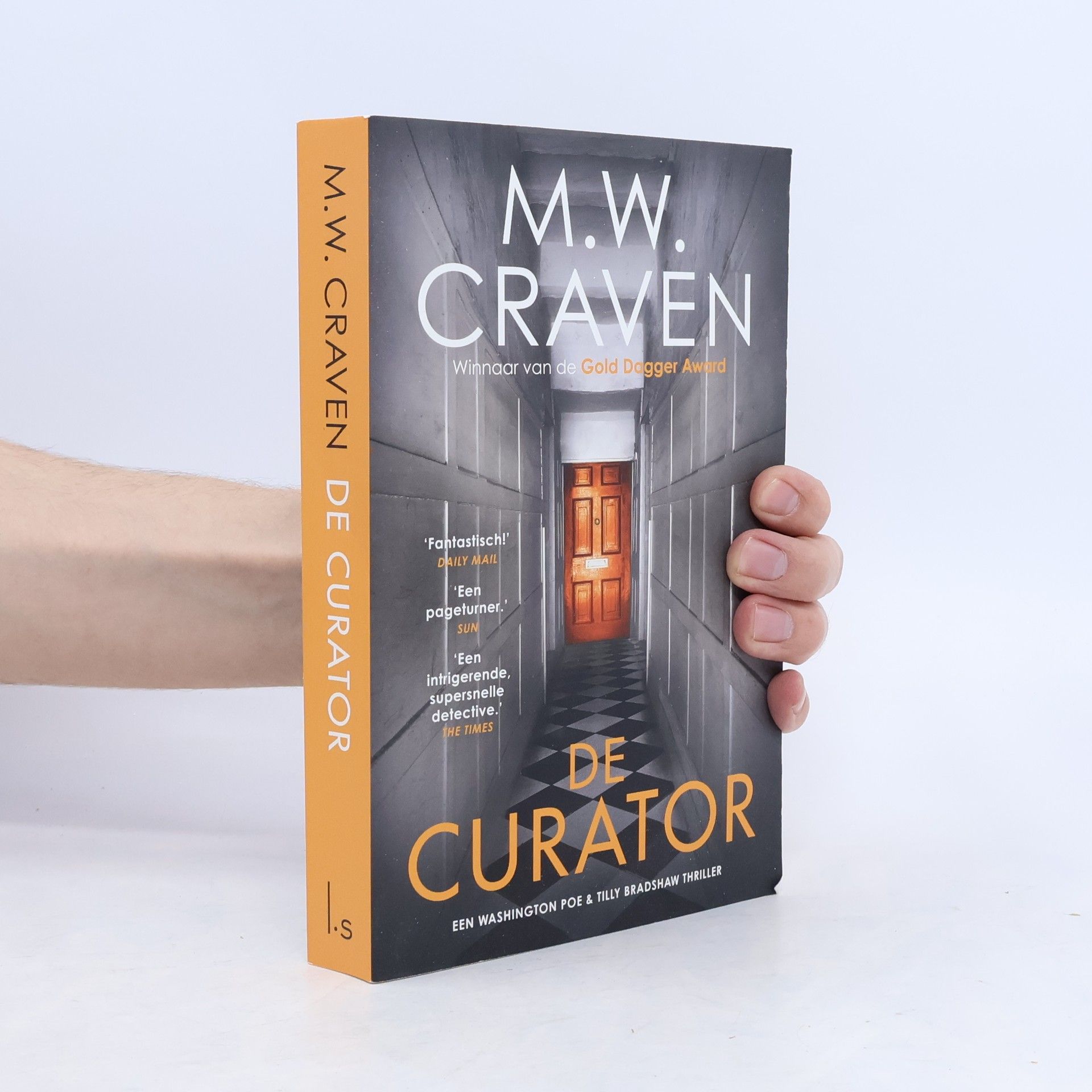 M. W. Craven De Curator